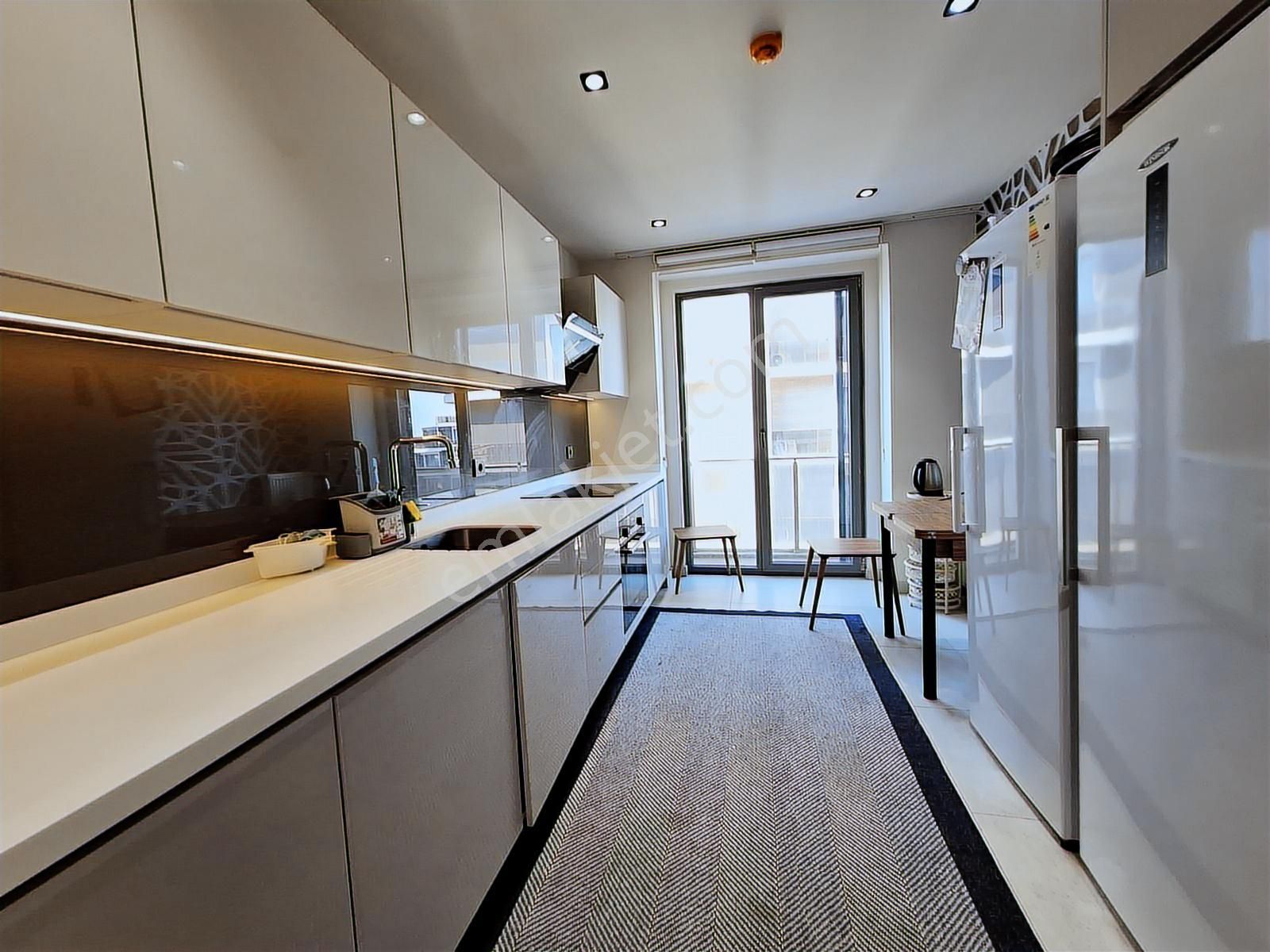 Beylikdüzü Demir Country'de Satılık Masrafsız Temiz 3+1 - Görsel 33