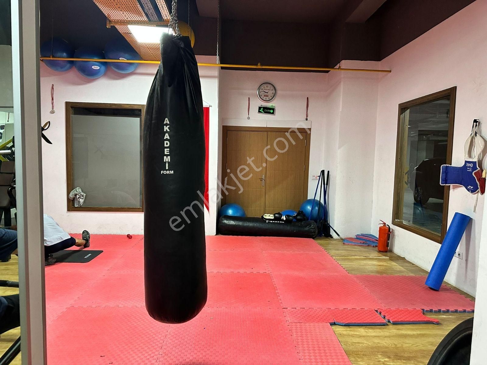 Metrobüse Yakın Site İçinde Eşyalı 2+1 - Görsel 21