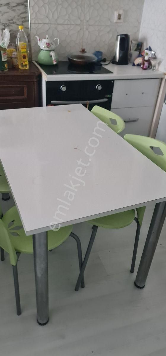 Metrobüse Yakın Site İçinde Eşyalı 2+1 - Görsel 9