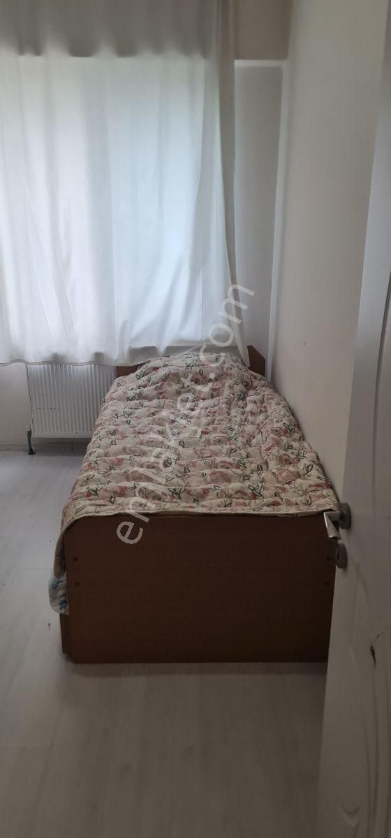 Metrobüse Yakın Site İçinde Eşyalı 2+1 - Görsel 27