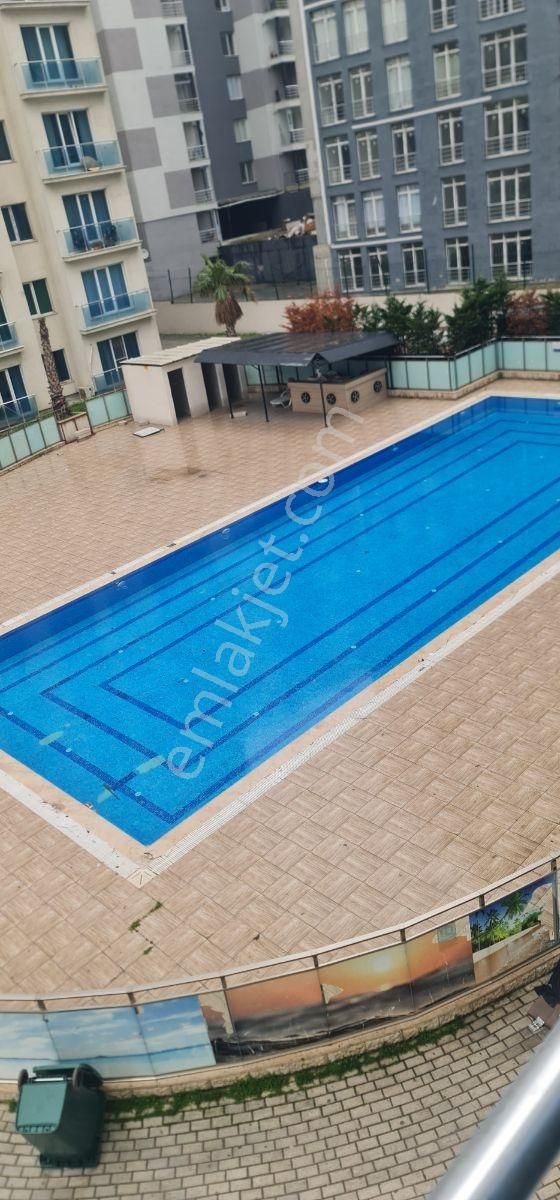 Metrobüse Yakın Site İçi Full Sosyal Alan Havuz Otopark