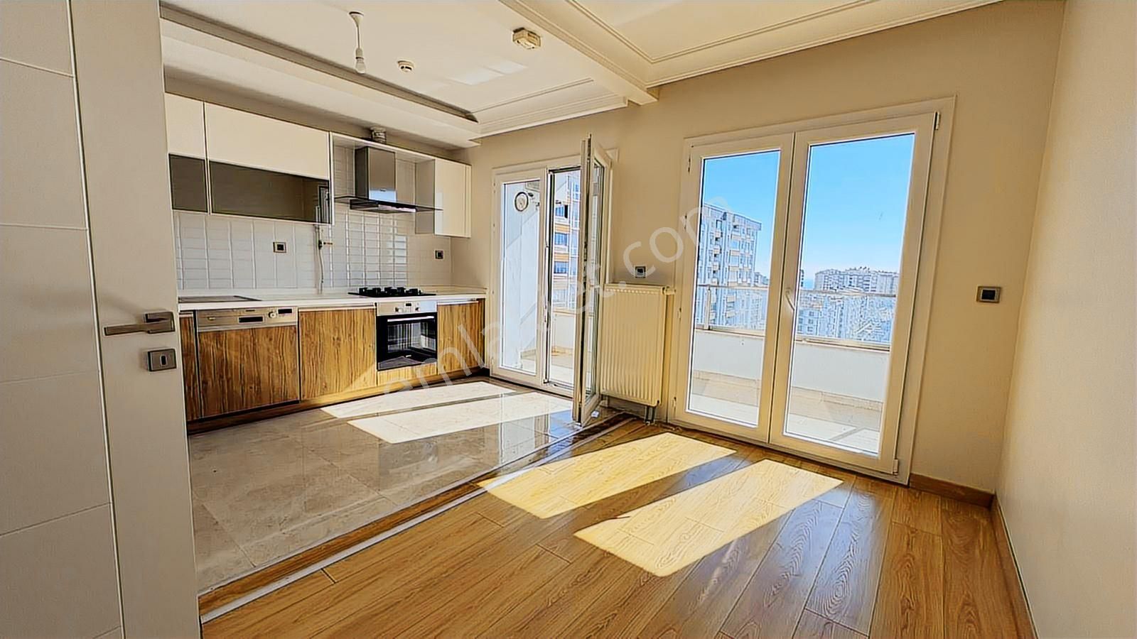 Beylikdüzü Kavaklı Huzurlu Marmara Sitesi'nde 2+1 Kiralık Daire - Görsel 2