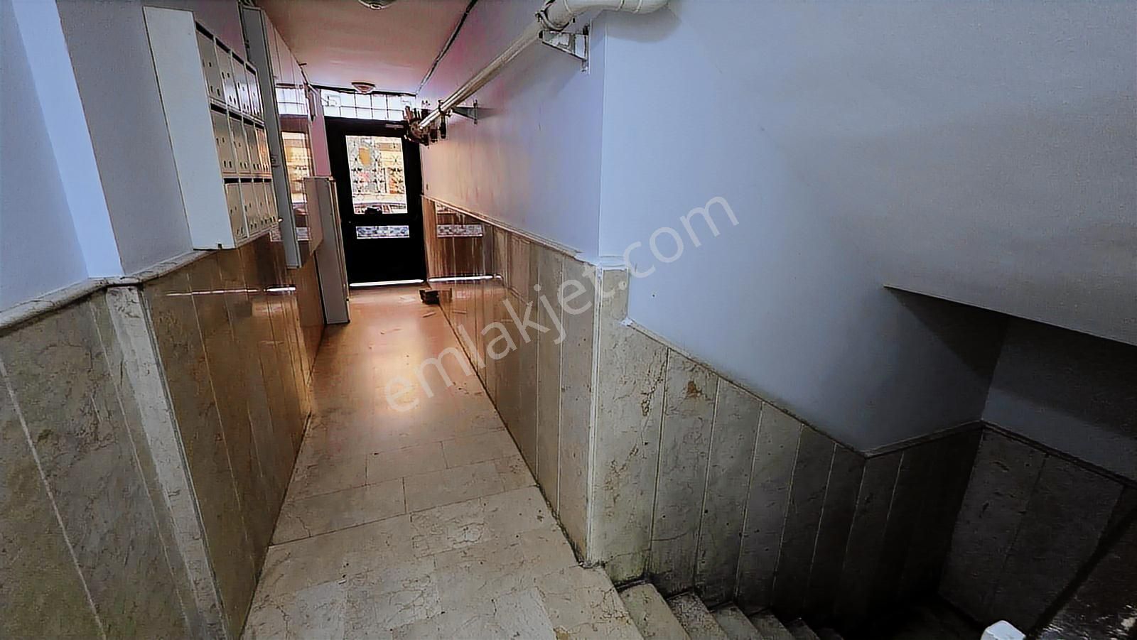 Karşıyaka Donanmacıda Ara Kat Asansörlü 3+1 - Görsel 15