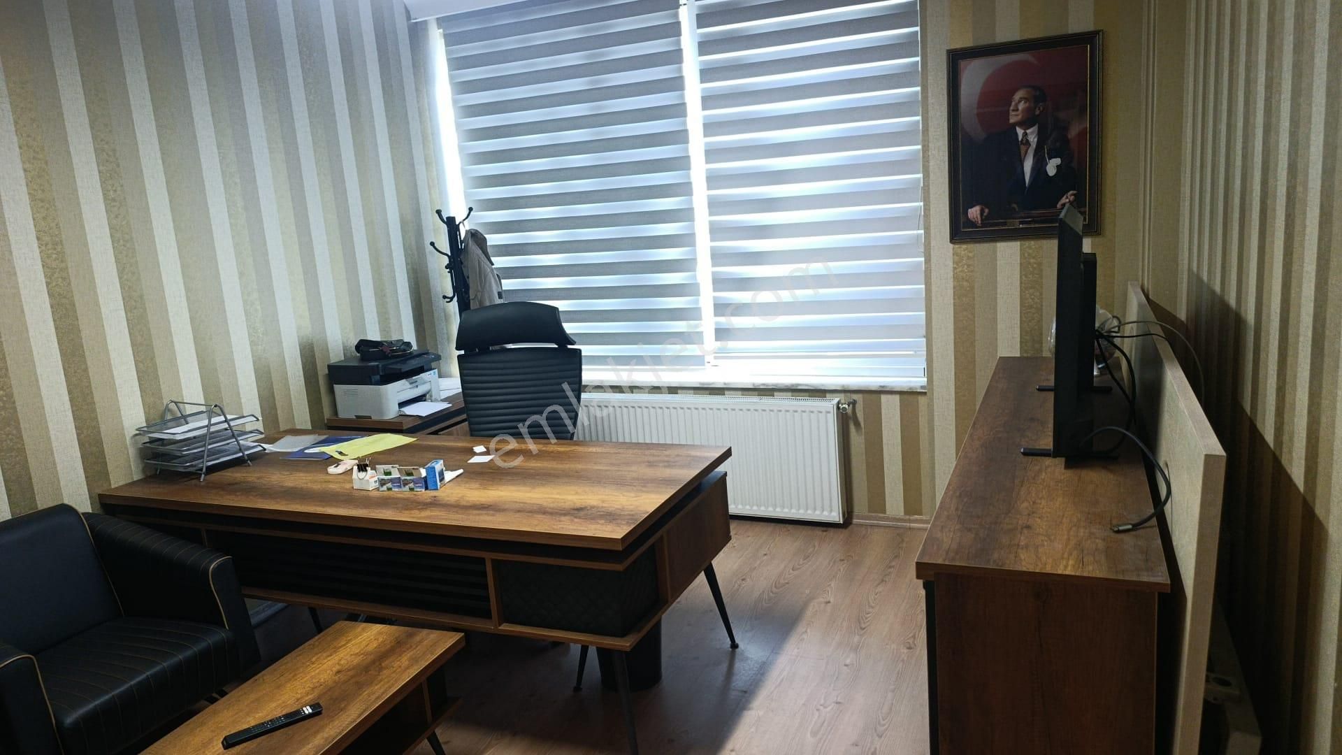 E-5 Üzerinde Mimapalas'ta 1+1 Kiralık Ofis - Görsel 4