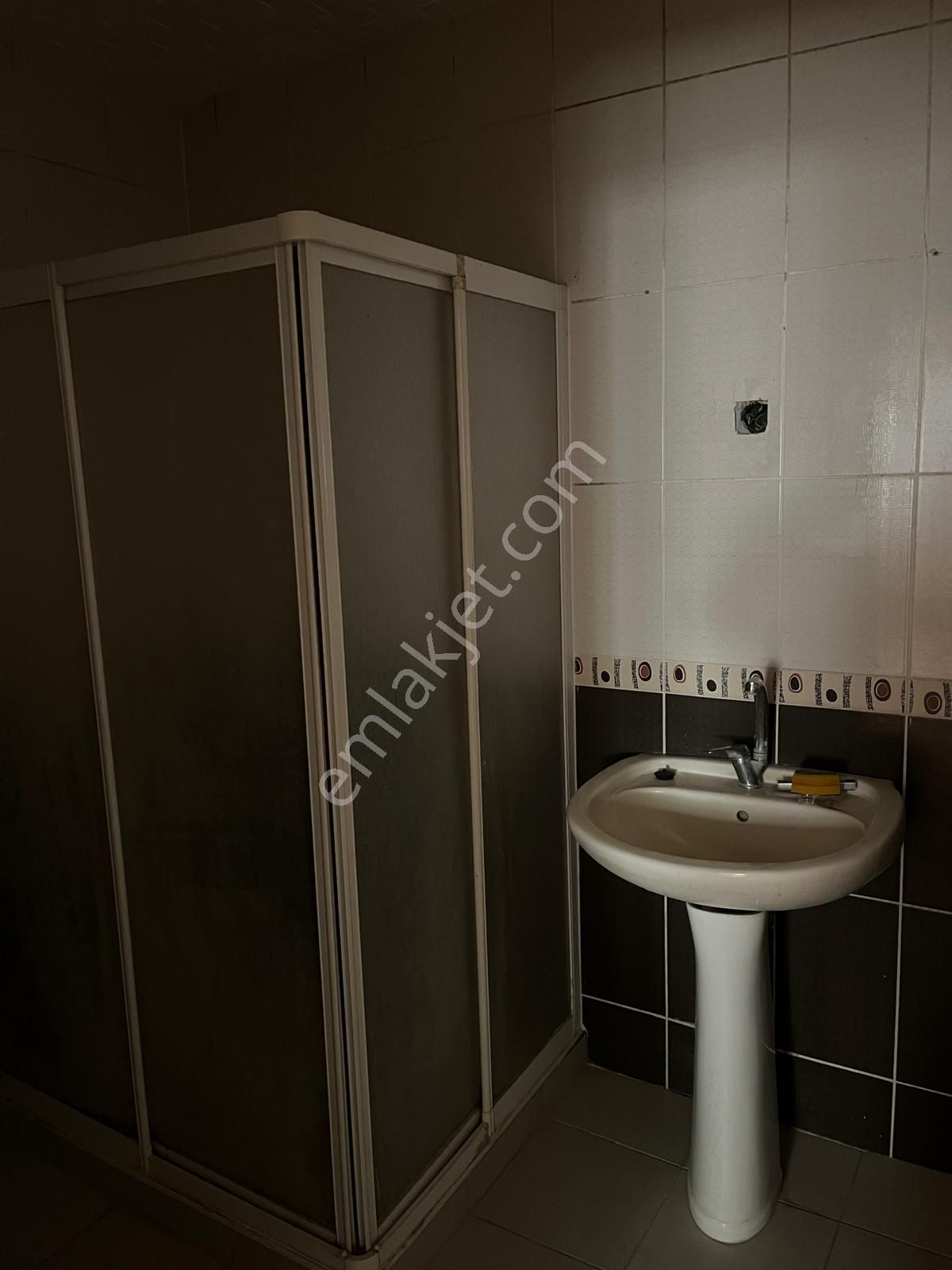 Selçuklu Mahallesinde Site İçi Yüksek Giriş Kiralık 3+1 Daire - Görsel 15