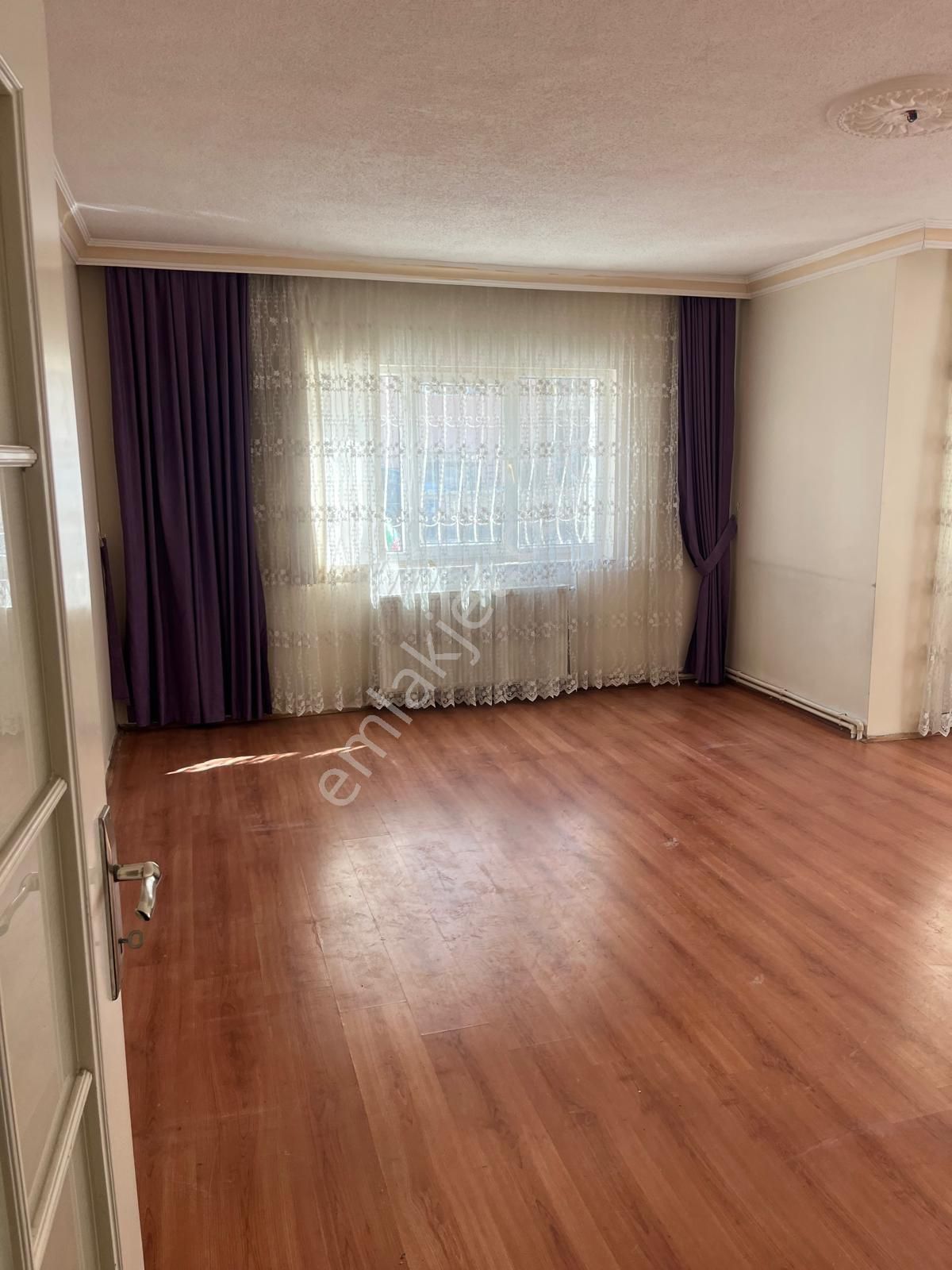 Selçuklu Mahallesinde Site İçi Yüksek Giriş Kiralık 3+1 Daire - Görsel 3
