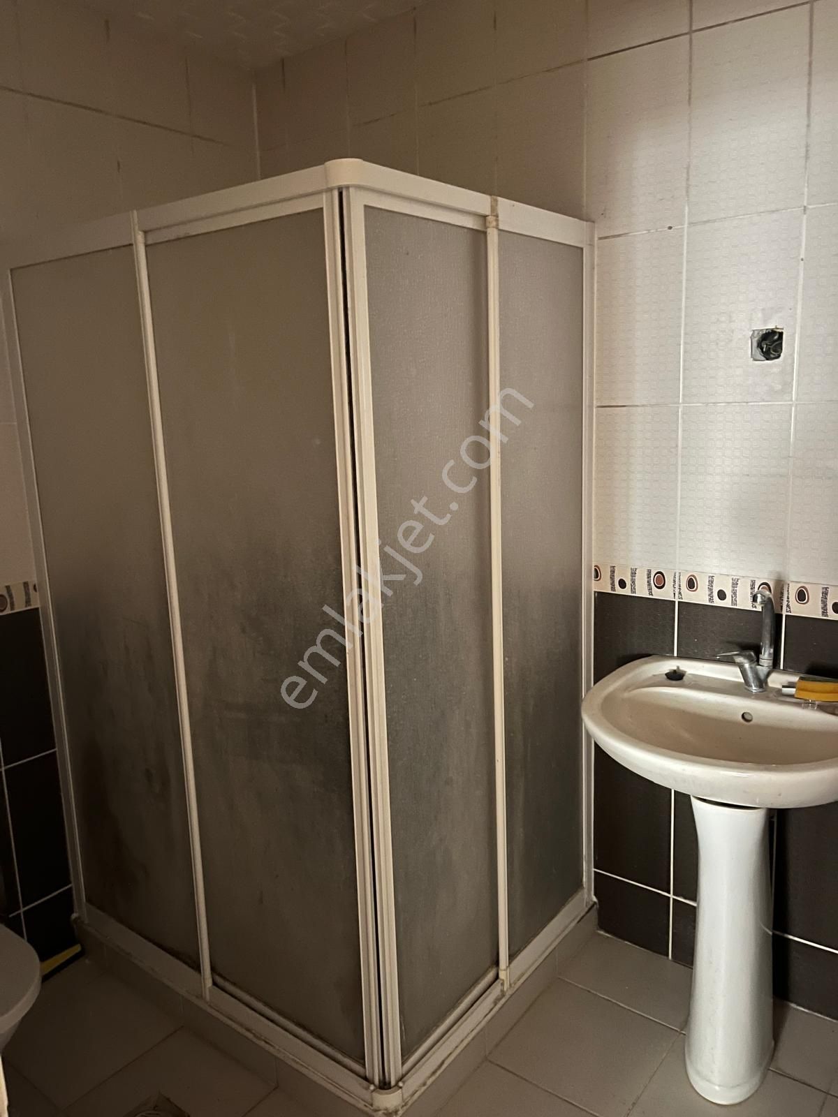 Selçuklu Mahallesinde Site İçi Yüksek Giriş Kiralık 3+1 Daire - Görsel 16