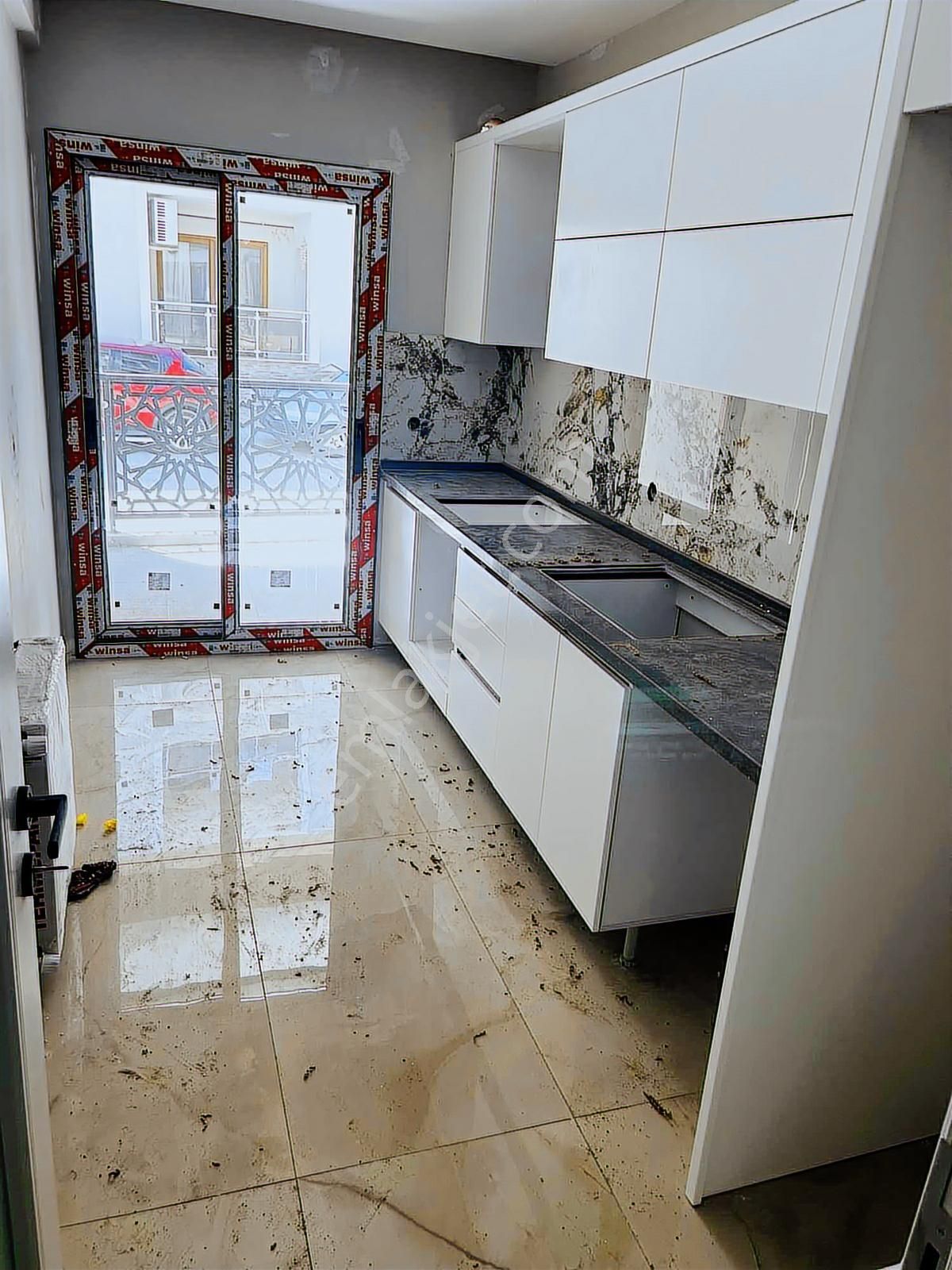 Okul Bölgesinde Ara Kat Yeni Bina Fırsat Daire - Görsel 11