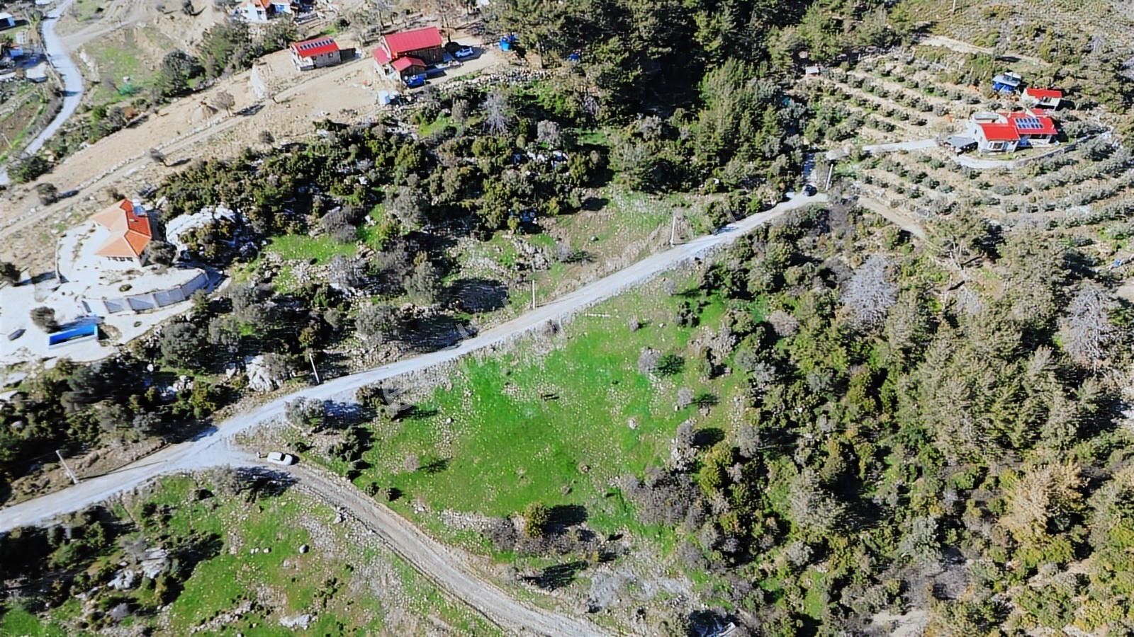 Seferihisar Beylerde Kafa Dinlemelik Konut Yapılabilecek Arsa - Görsel 4