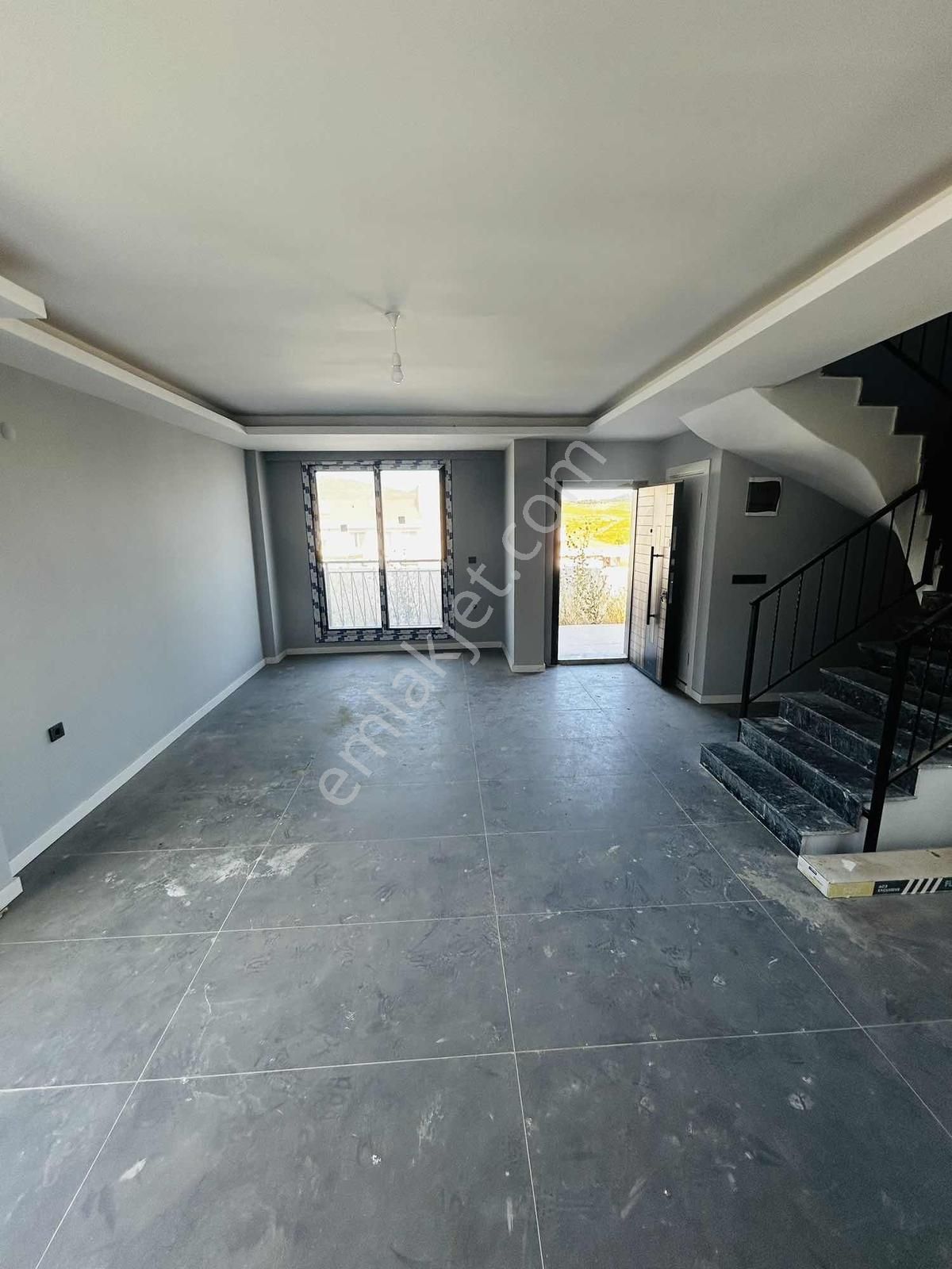 Sıfır İkiz Villa 3+1 Yerden Isıtmalı Oturmaya Hazır - Görsel 19