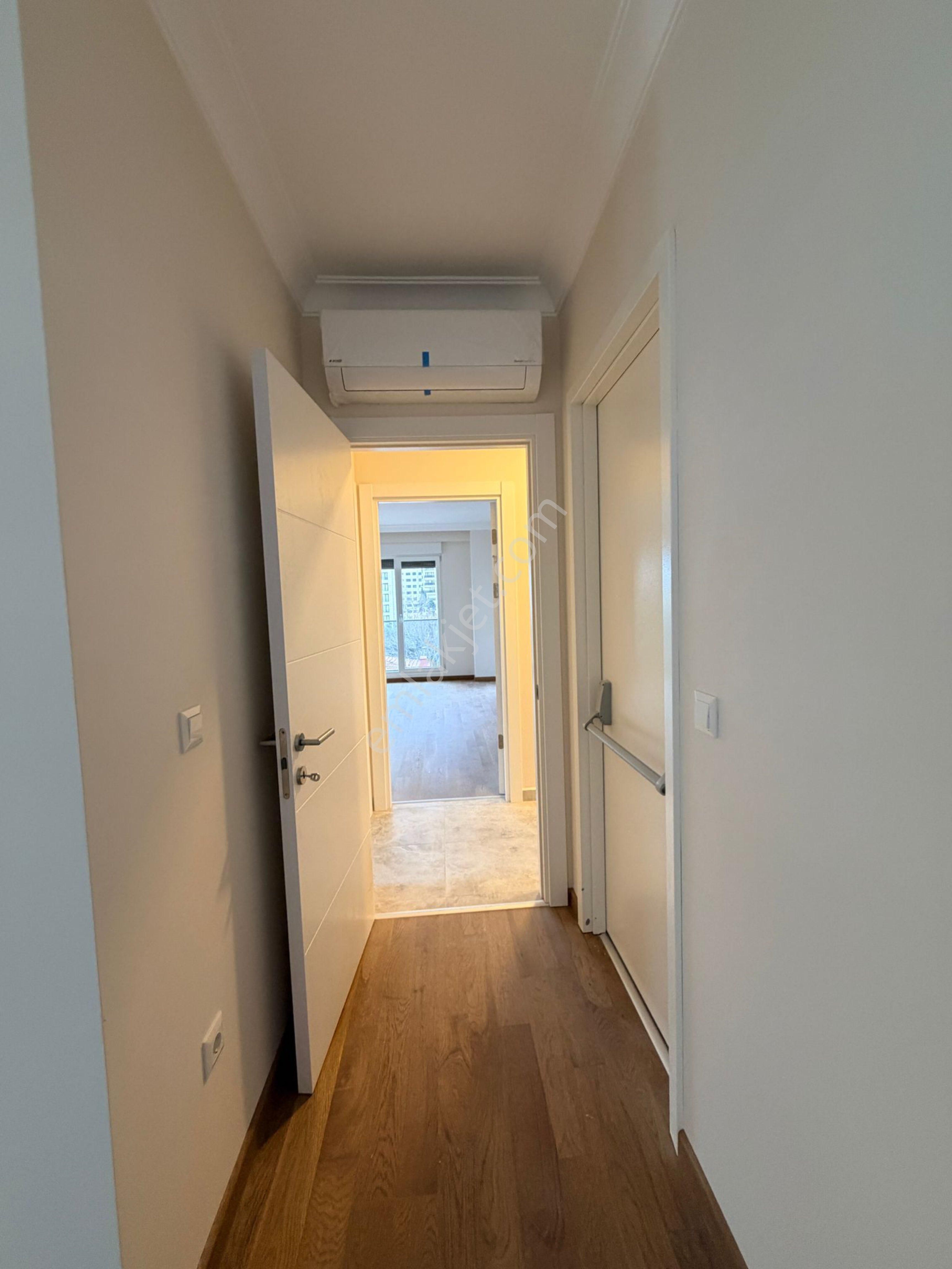 Mal Sahibinden Satılık Erenköy Divan Pastanesi Sokağı 3+1, Net 98 M2 Sıfır Bina - Görsel 3