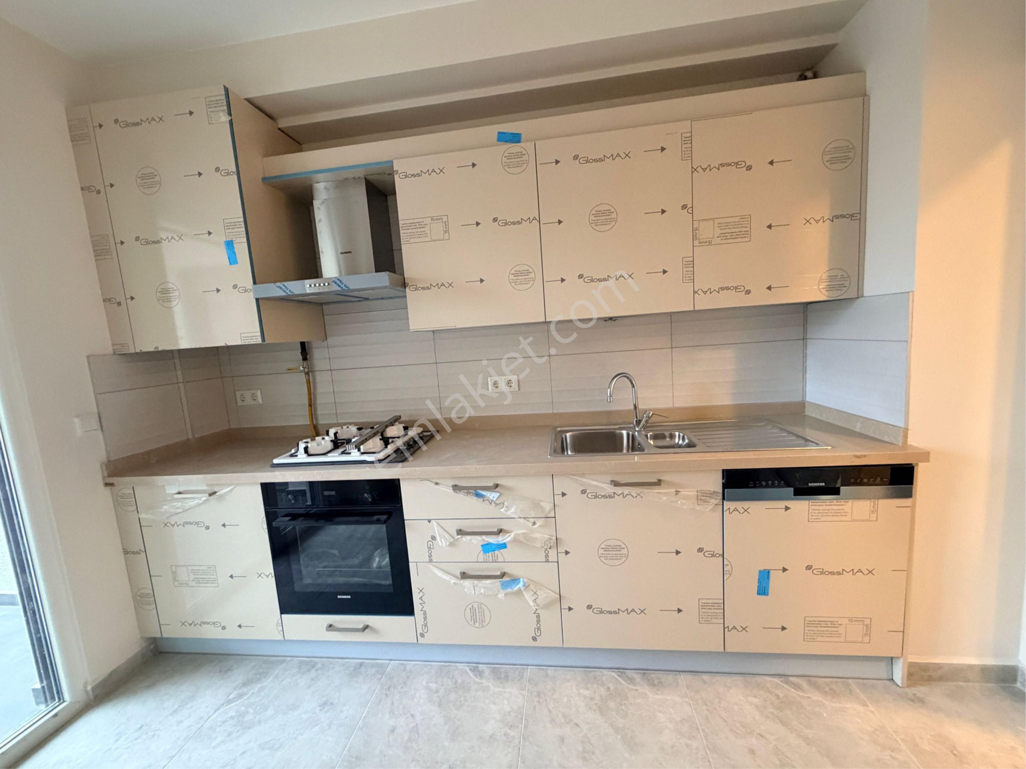 Mal Sahibinden Satılık Erenköy Divan Pastanesi Sokağı 3+1, Net 98 M2 Sıfır Bina - Görsel 9