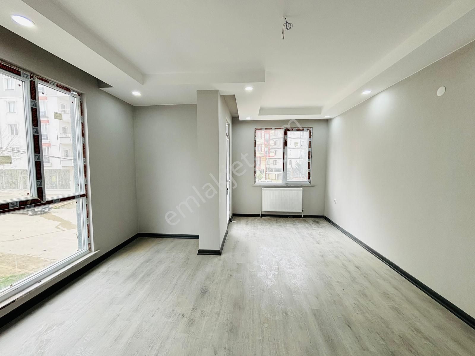 Güven'den İstasyon'da Butik Sitede K.otoparklı Sıfır 2+1 Daire