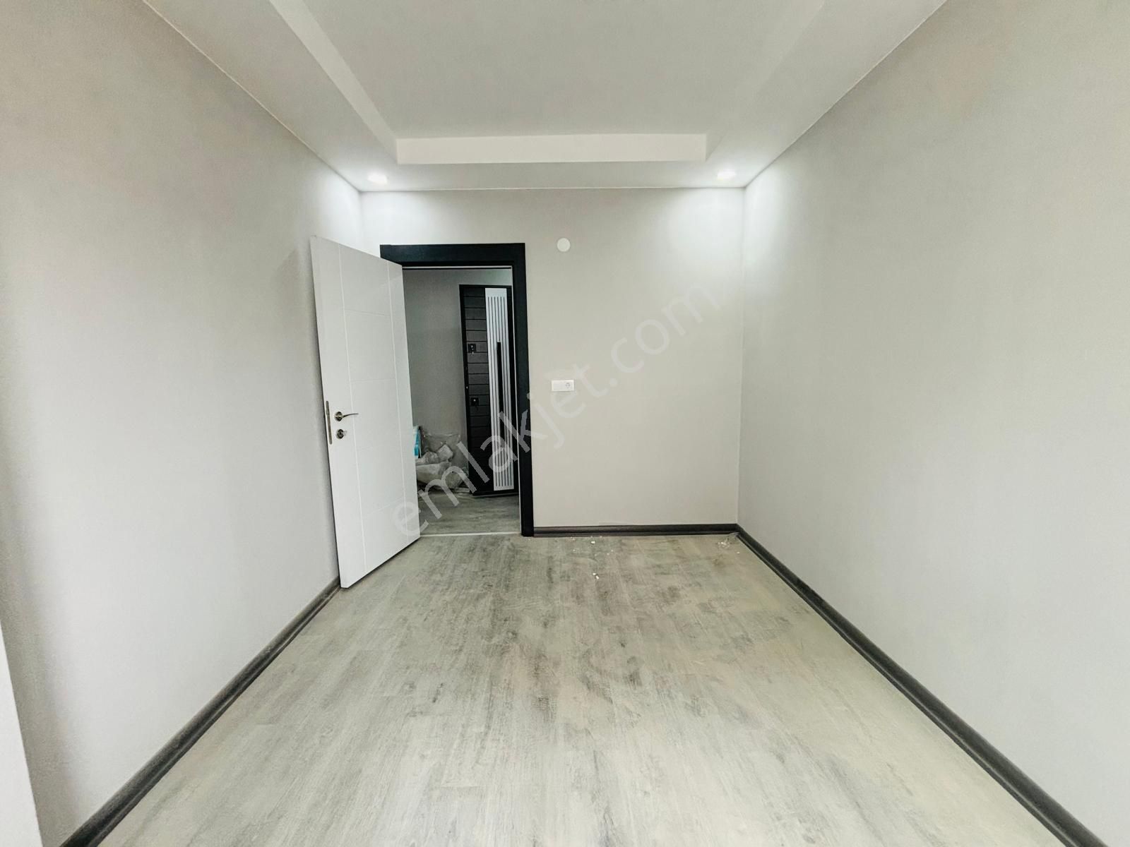 Güven'den İstasyon'da Butik Sitede K.otoparklı Sıfır 2+1 Daire - Görsel 17