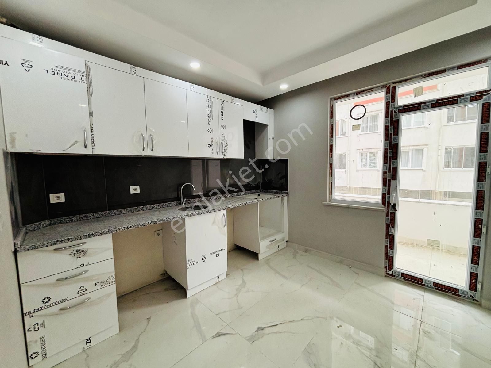 Güven'den İstasyon'da Butik Sitede K.otoparklı Sıfır 2+1 Daire - Görsel 8