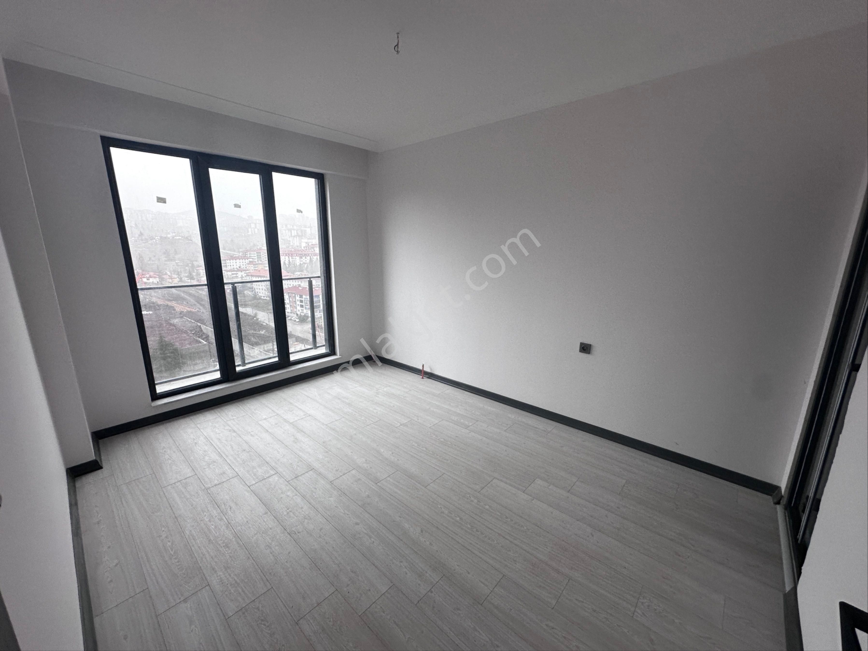 Şehitler Parkı Manzaralı Site İçerisinde Lüx 3+1 Kiralık Daire - Görsel 11