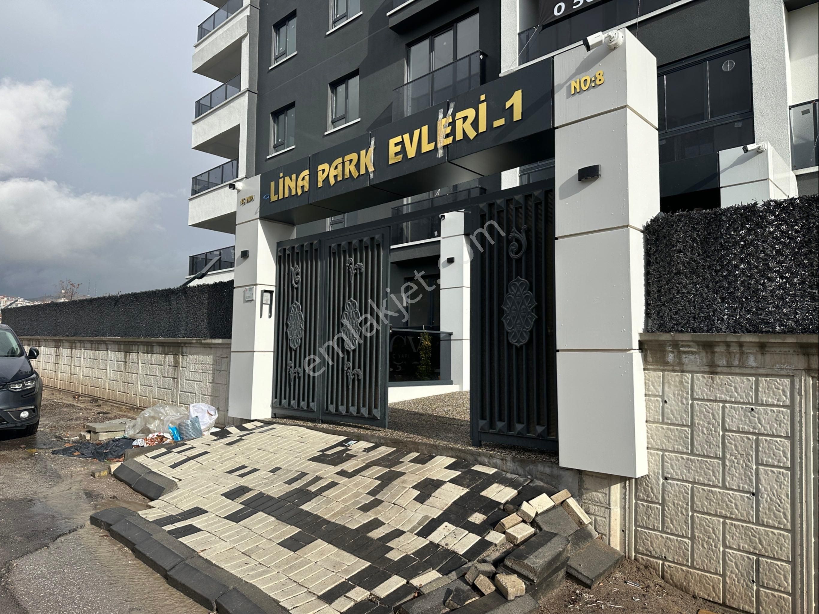 Şehitler Parkı Manzaralı Site İçerisinde Lüx 3+1 Kiralık Daire - Görsel 22