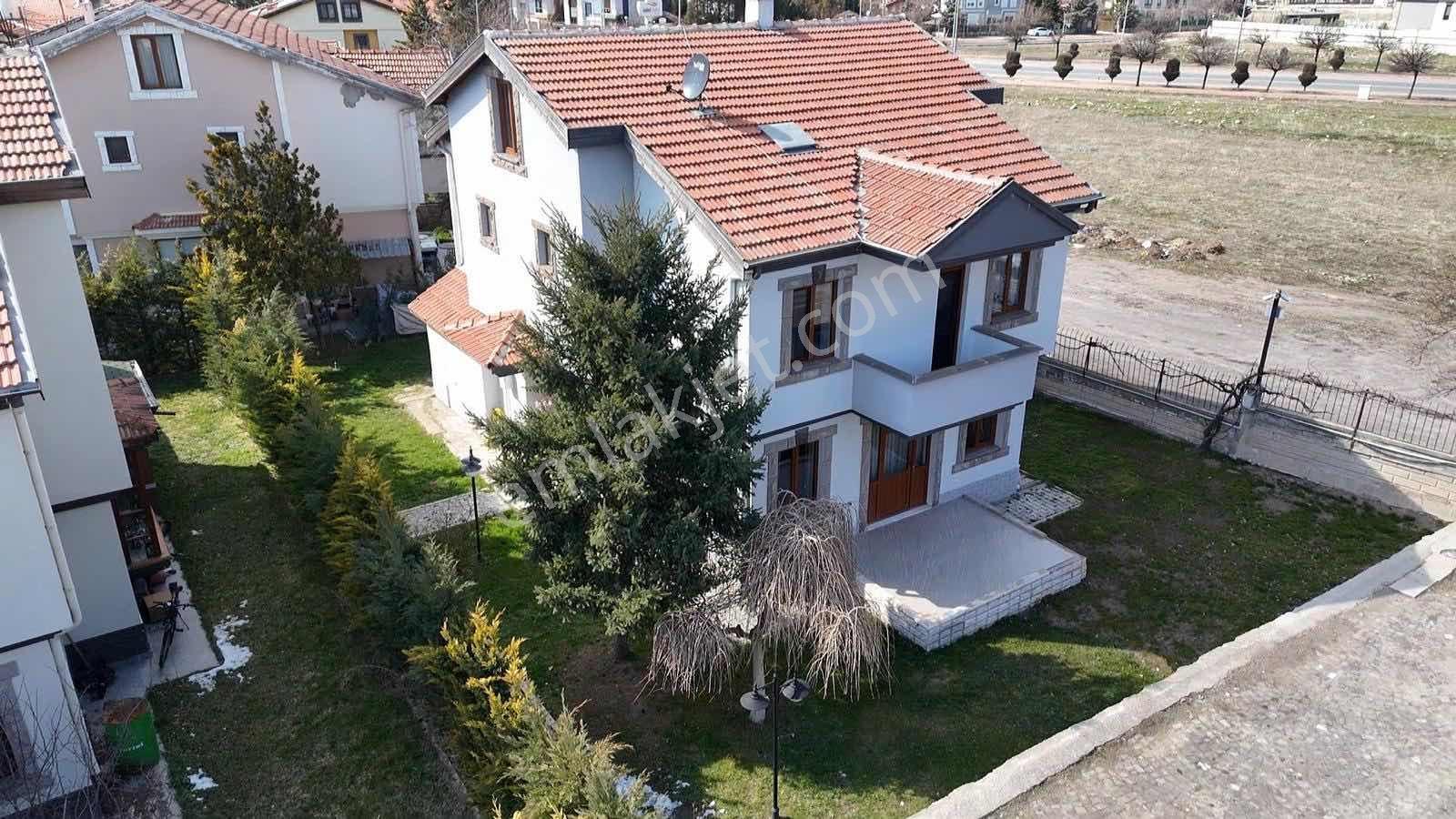Erenköy Komando Caddesi 6+2 Satılık Villa (takasa Açık)