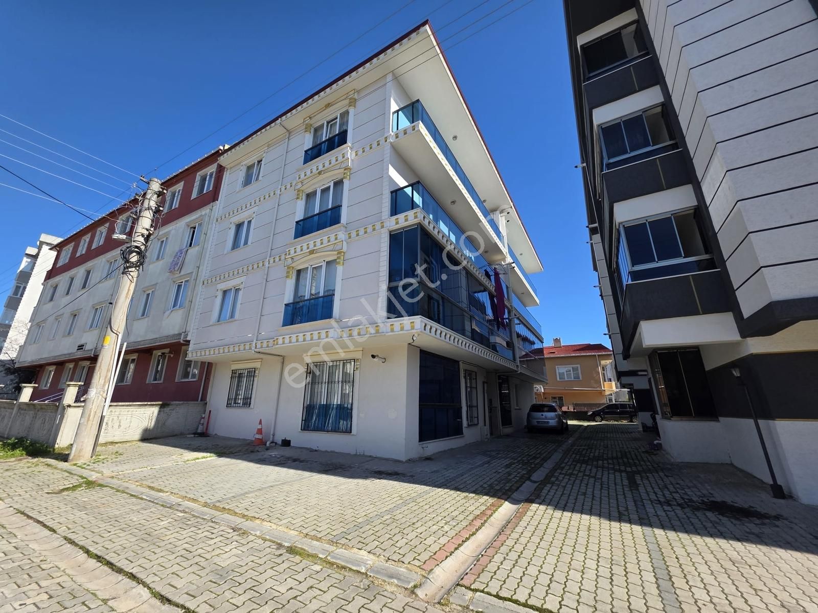 Çobançeşme Mahallesinde 2+1 Arakat İskanlı Temiz Kiralık Daire!!