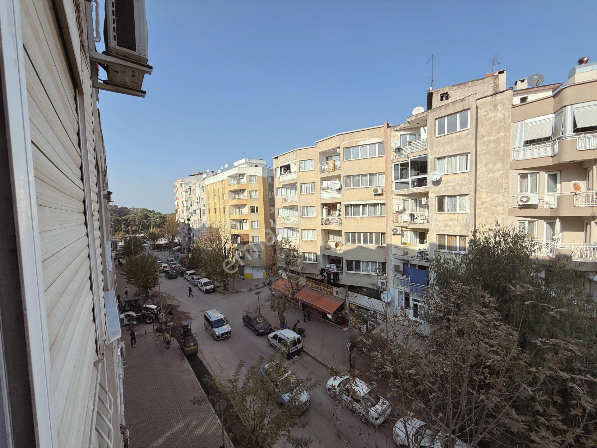 Konak Kahramanlar'da Asansörlü Binada 3+1 Kiralık Daire - Görsel 14