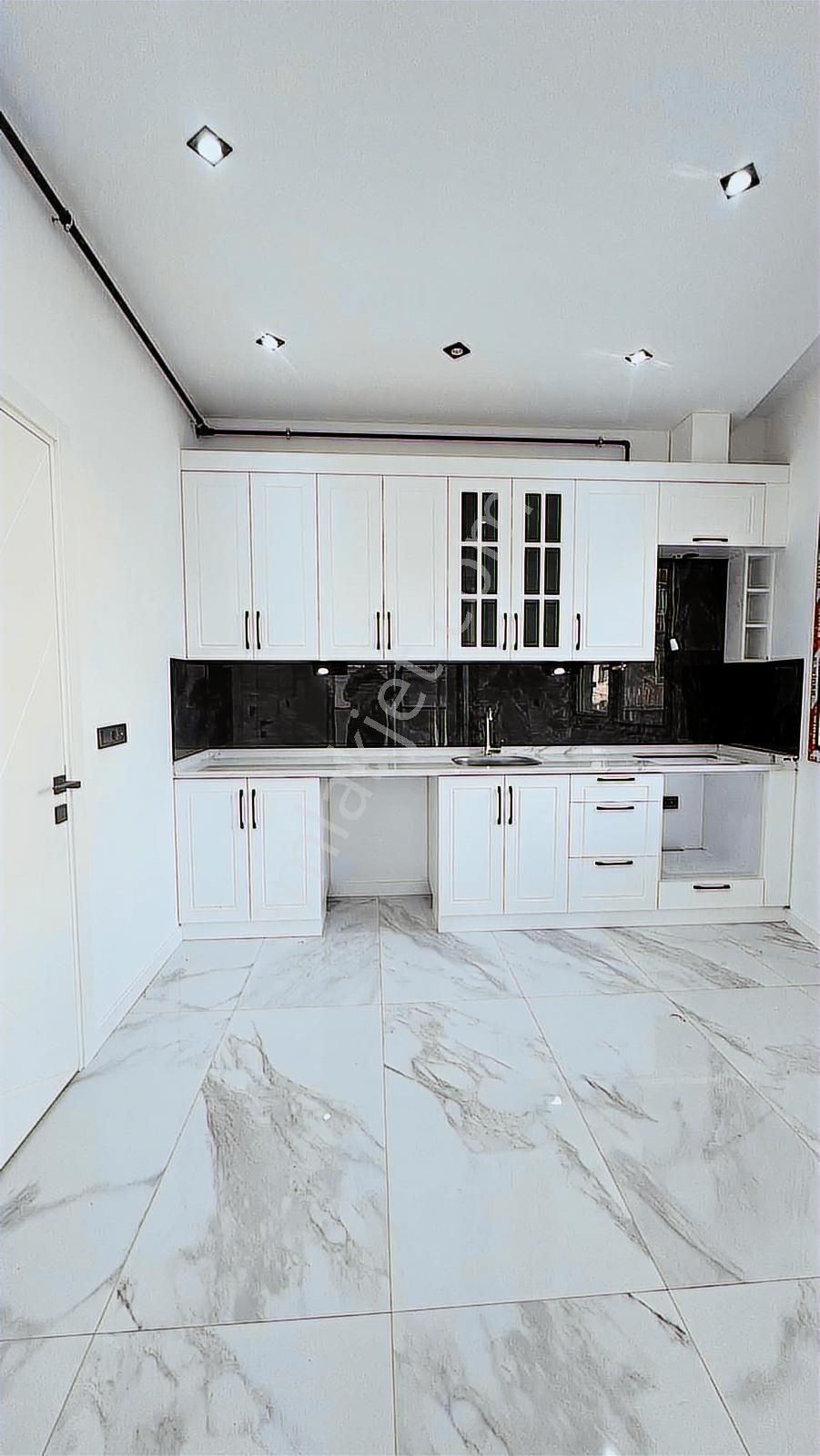 Kayıhan Kasaplar Işıkları Ve Cumapazarı Yakını Satılık 2+1ler - Görsel 12