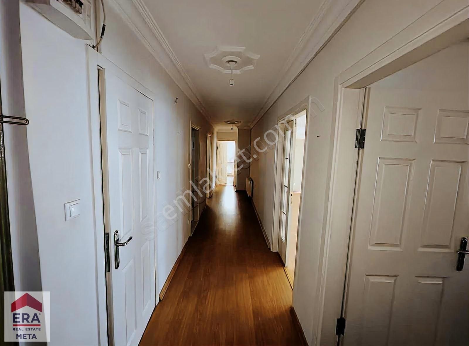 Cadde Üzeri Sitede Bakımlı Geniş 3+1 Kiralık Daire - Görsel 16