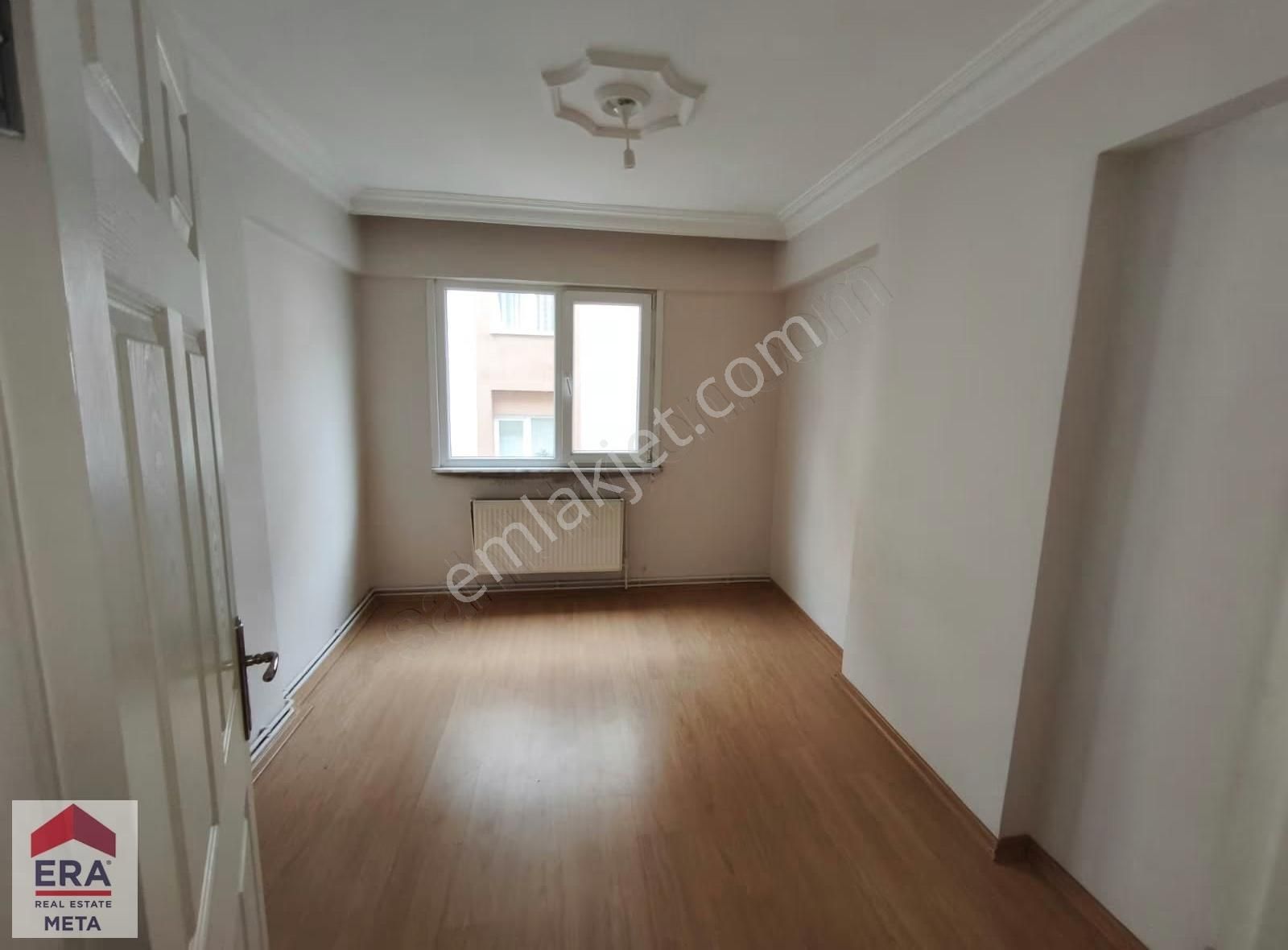 Cadde Üzeri Sitede Bakımlı Geniş 3+1 Kiralık Daire - Görsel 13