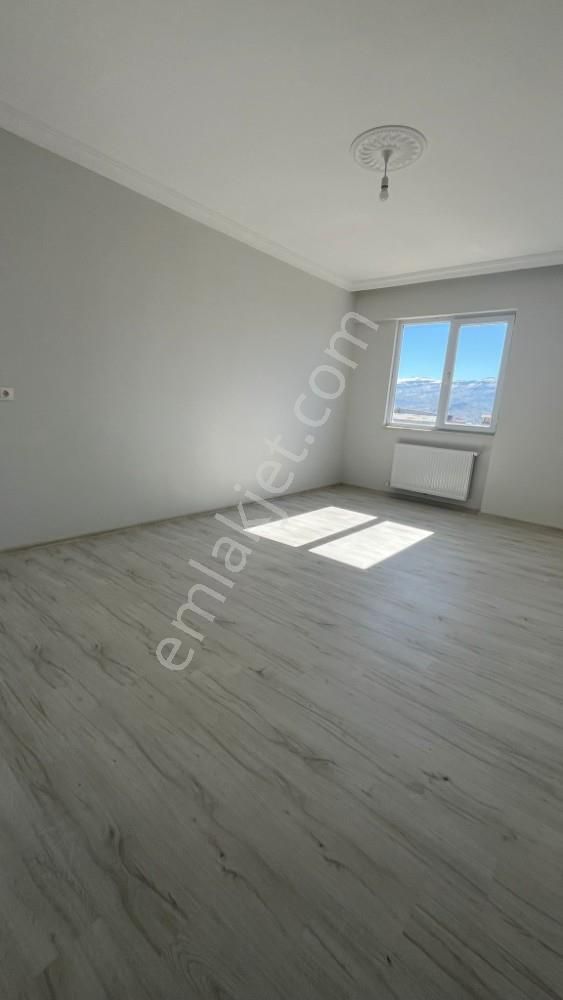 Sanayi Üstünde Güney Cephe 3+1 Sıfır Kiralık Daire - Görsel 6