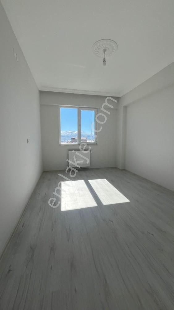 Sanayi Üstünde Güney Cephe 3+1 Sıfır Kiralık Daire - Görsel 11