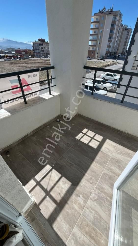 Sanayi Üstünde Güney Cephe 3+1 Sıfır Kiralık Daire - Görsel 3