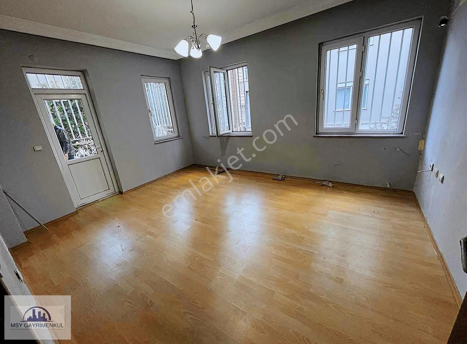 Karşıyaka Mah. 3+1 125 M2 28.000 Tl