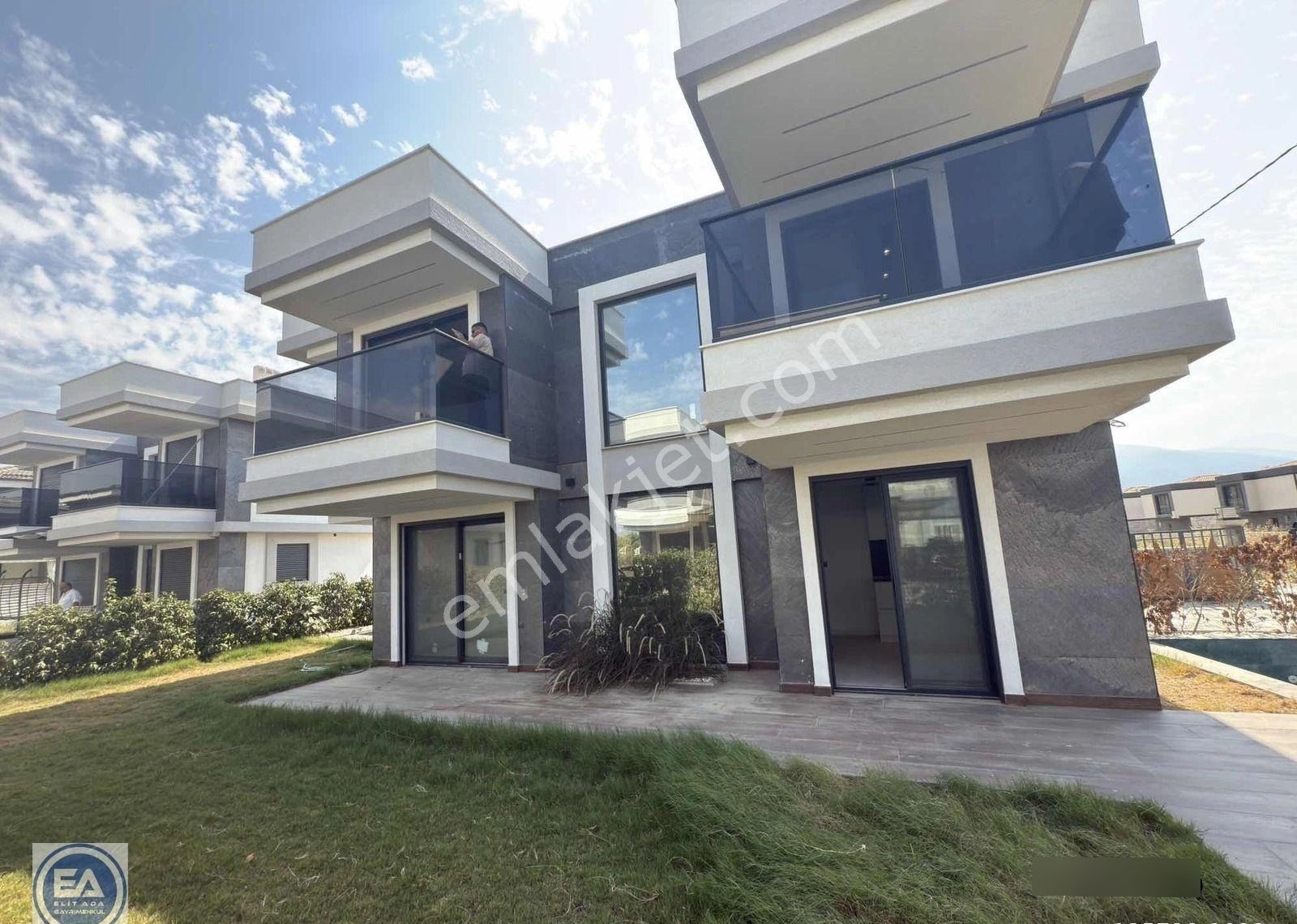 Kuşadası Güzelçamlıda Özel Havuzlu 3+1 Müstakil Villa - Görsel 35