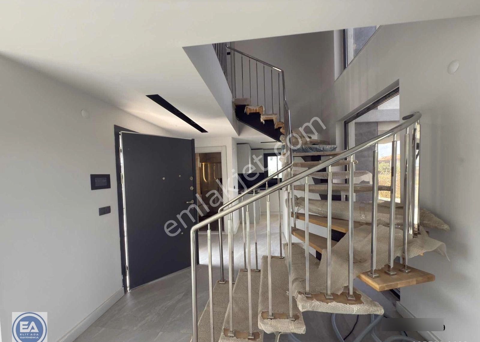 Kuşadası Güzelçamlıda Özel Havuzlu 3+1 Müstakil Villa - Görsel 34