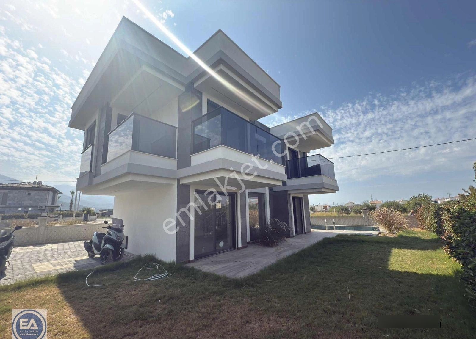 Kuşadası Güzelçamlıda Özel Havuzlu 3+1 Müstakil Villa - Görsel 19