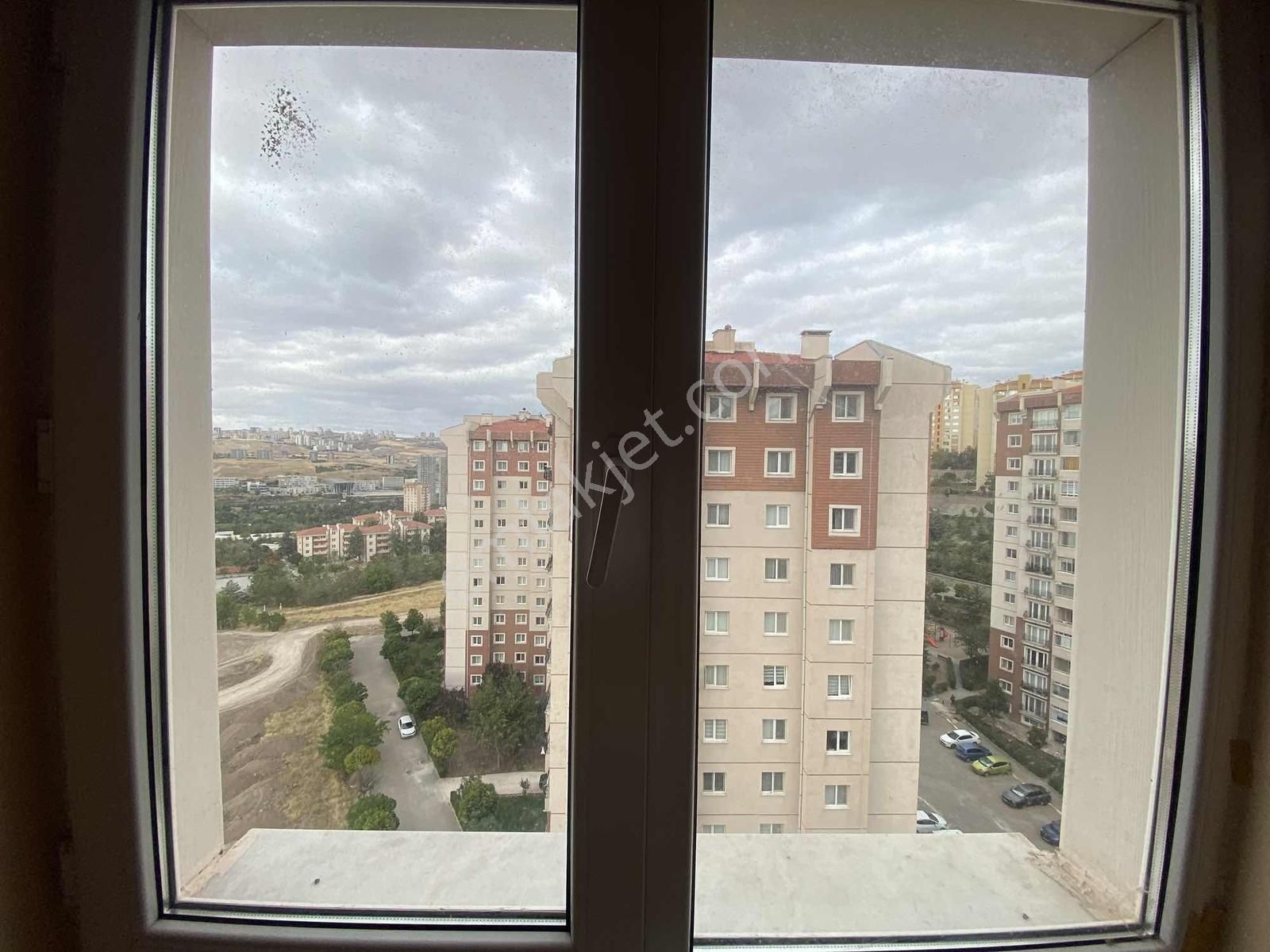 Turkuazda 1.durak Yanı Canan Marketin Altında Boş 3+1 - Görsel 26