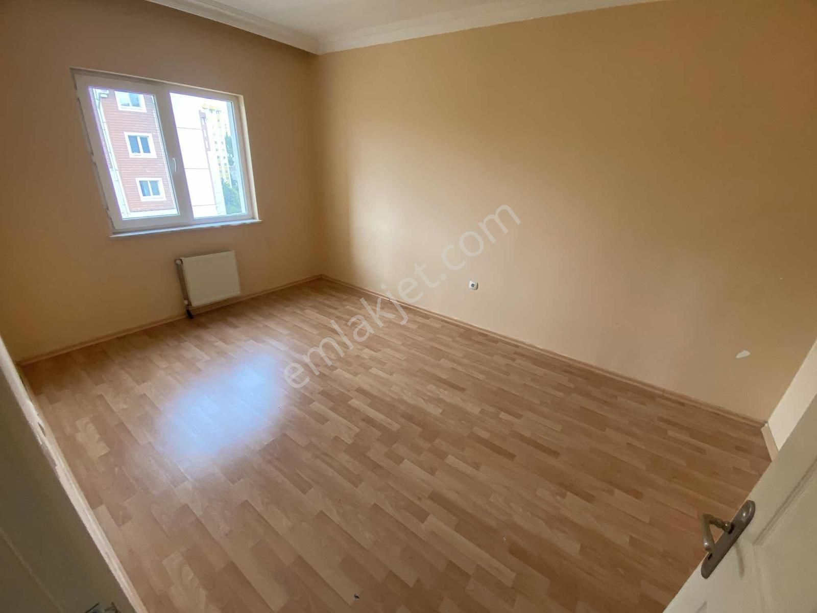 Turkuazda 1.durak Yanı Canan Marketin Altında Boş 3+1 - Görsel 5