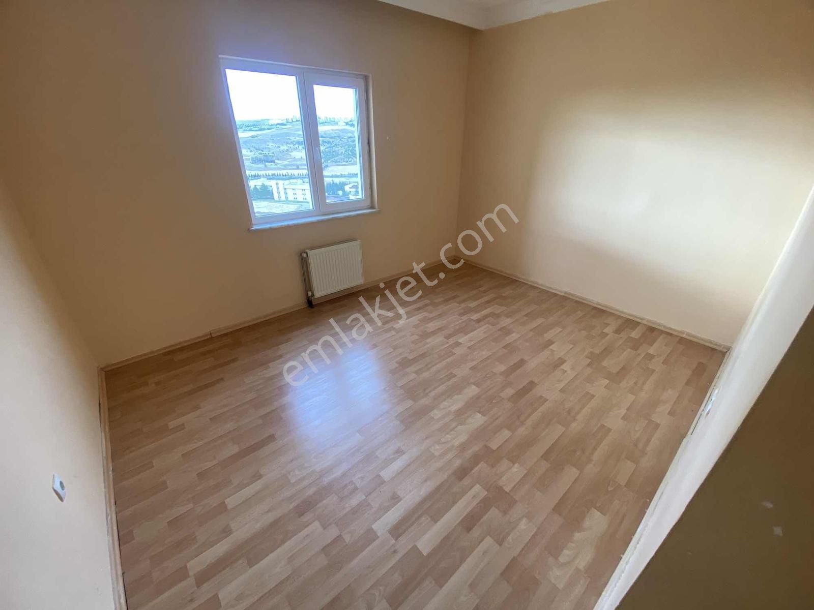 Turkuazda 1.durak Yanı Canan Marketin Altında Boş 3+1 - Görsel 22