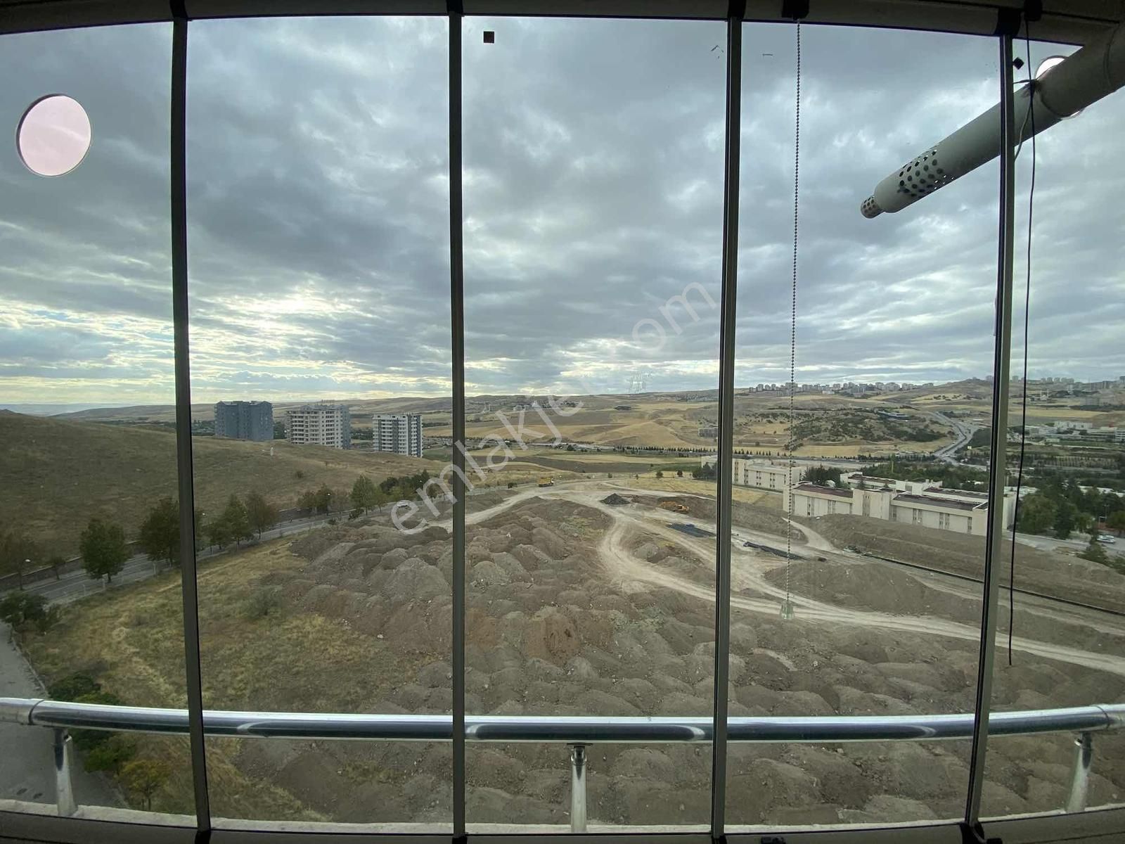 Turkuazda 1.durak Yanı Canan Marketin Altında Boş 3+1 - Görsel 15