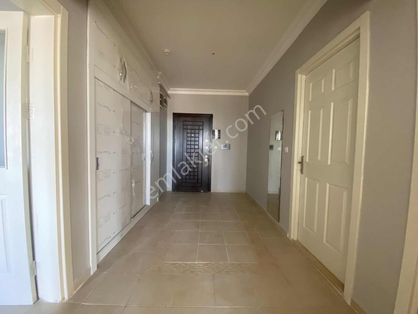 Turkuazda Sıfır Dolaplı Ve Sıfır Boyalı 4+1 - Görsel 26