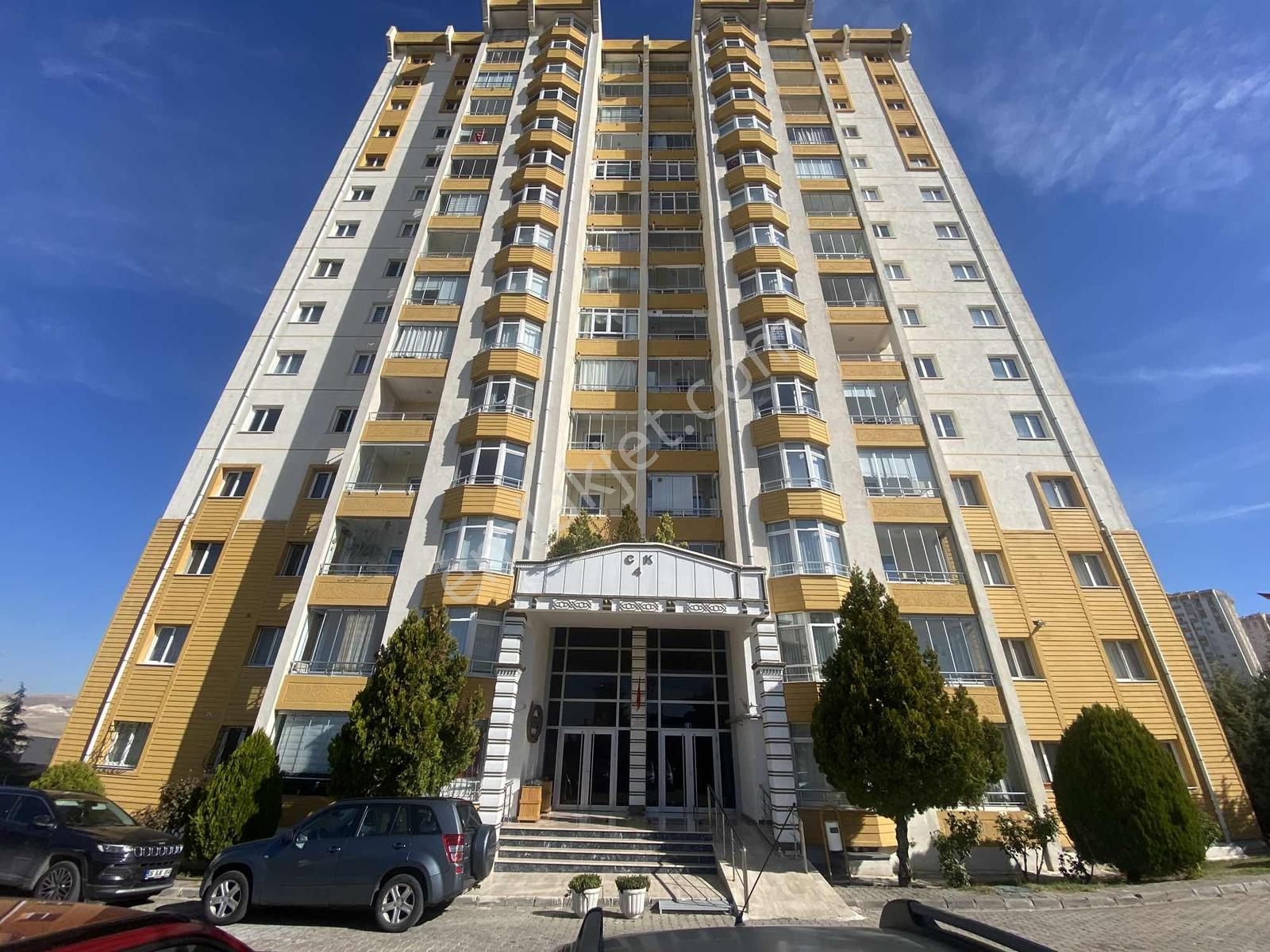 Turkuazda Sıfır Dolaplı Ve Sıfır Boyalı 4+1 - Görsel 35