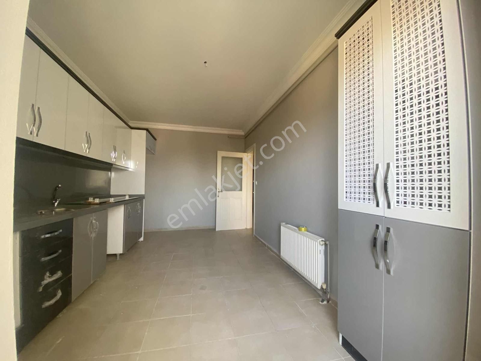 Turkuazda Sıfır Dolaplı Ve Sıfır Boyalı 4+1 - Görsel 8