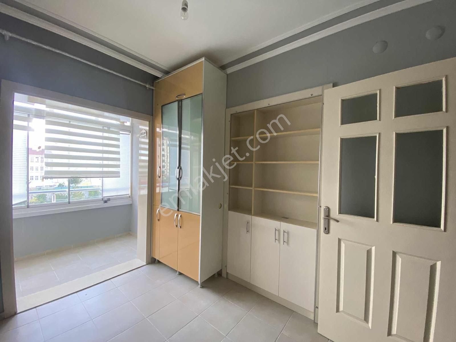 Turkuazda Yapılı Okul Altında Güney Cephe 2+1 - Görsel 10