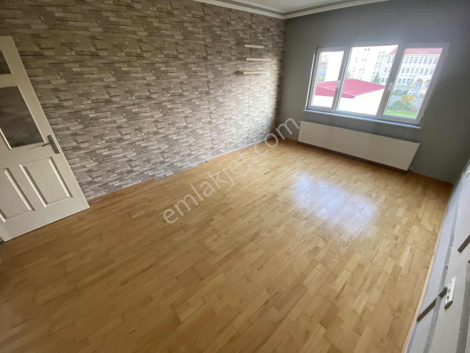 Turkuazda Yapılı Okul Altında Güney Cephe 2+1 - Görsel 12