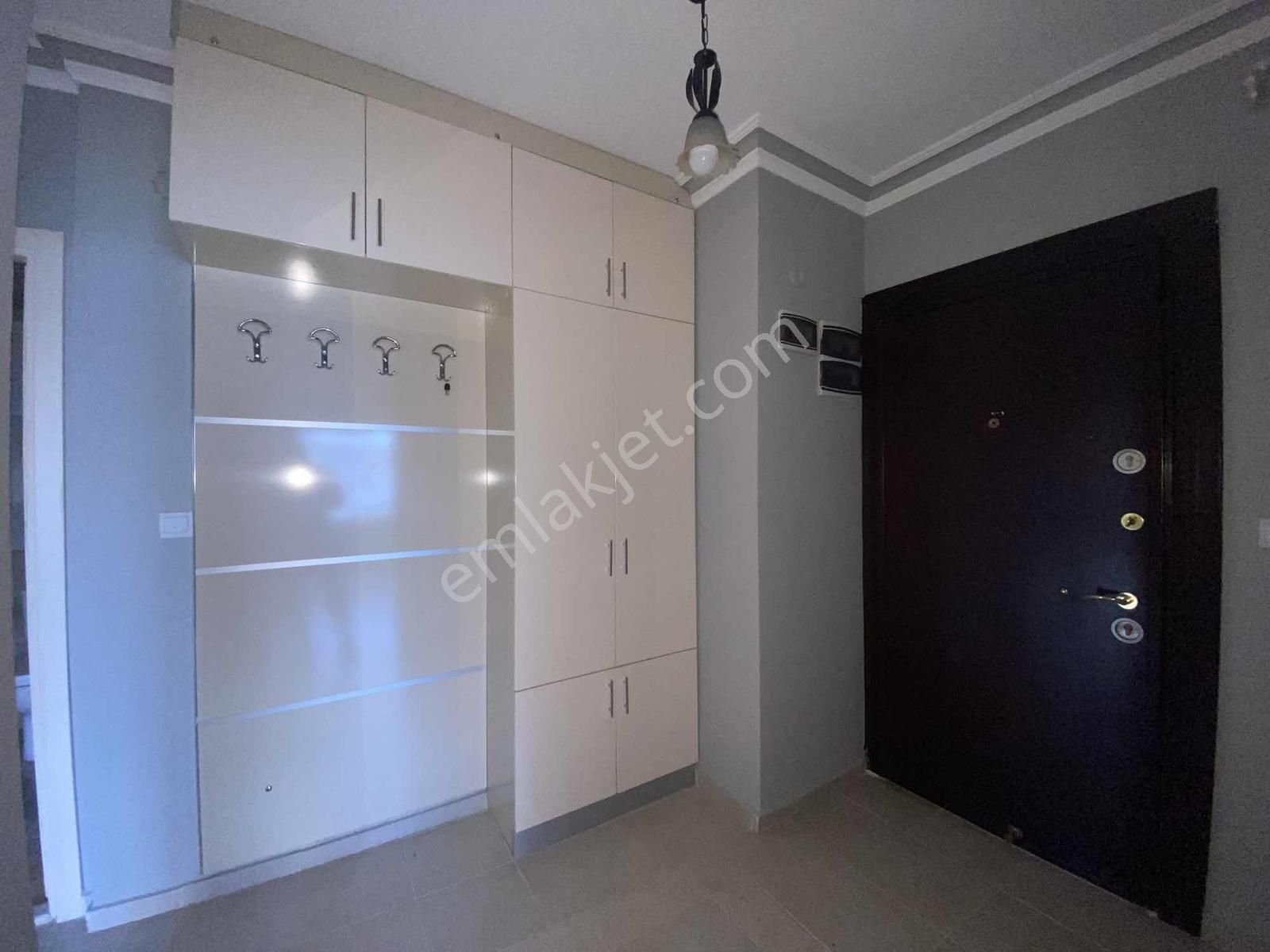 Turkuazda Yapılı Okul Altında Güney Cephe 2+1 - Görsel 2