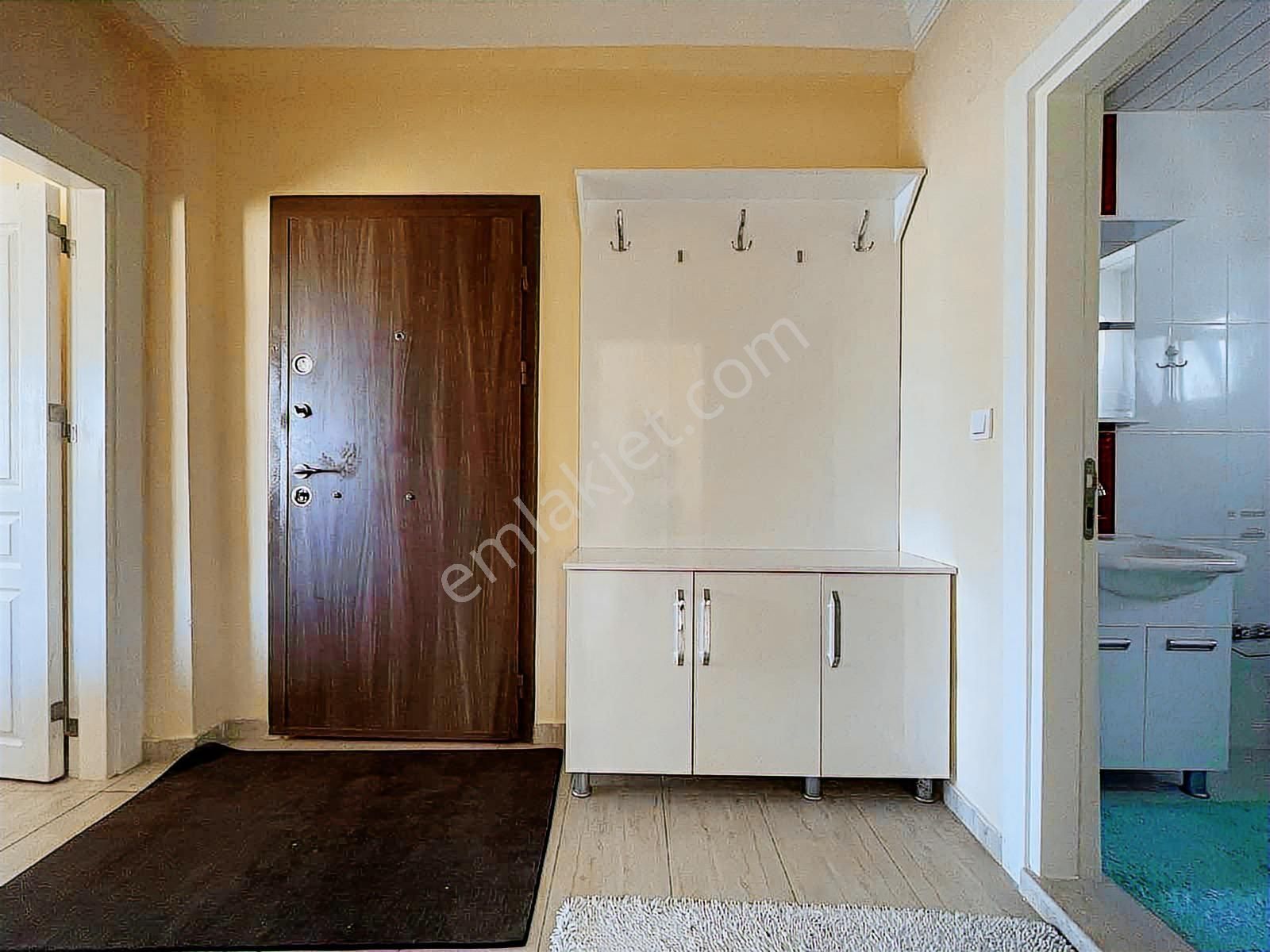 Silifke Atakent Begonya Sokak Eşyalı 1+1 | Çift Banyo | Kiracılı - Görsel 2