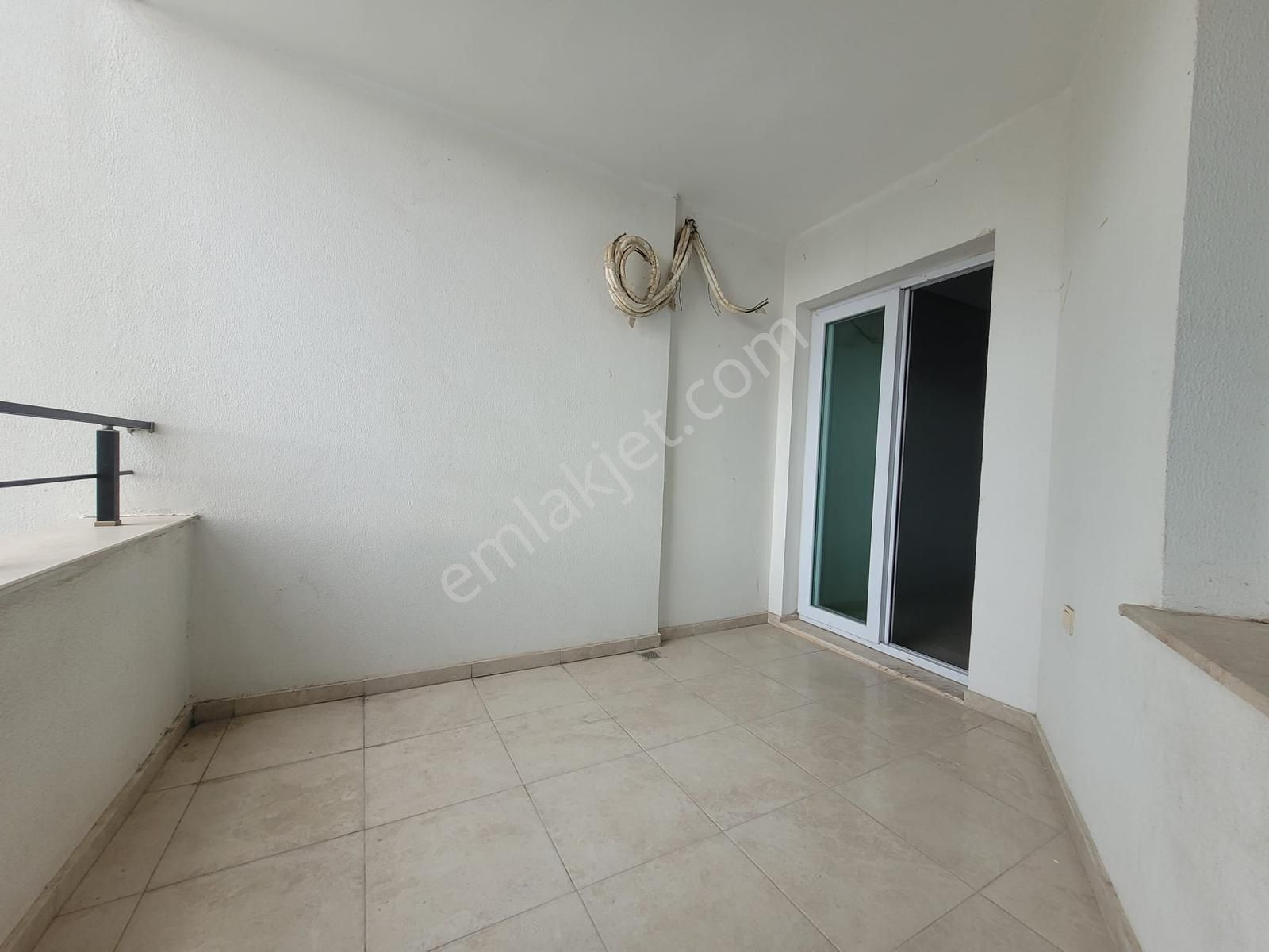 Yüzüncüyıl'da 16. Kat, Havuzlu Güvenlikli Site İçinde Kiralık - Görsel 10