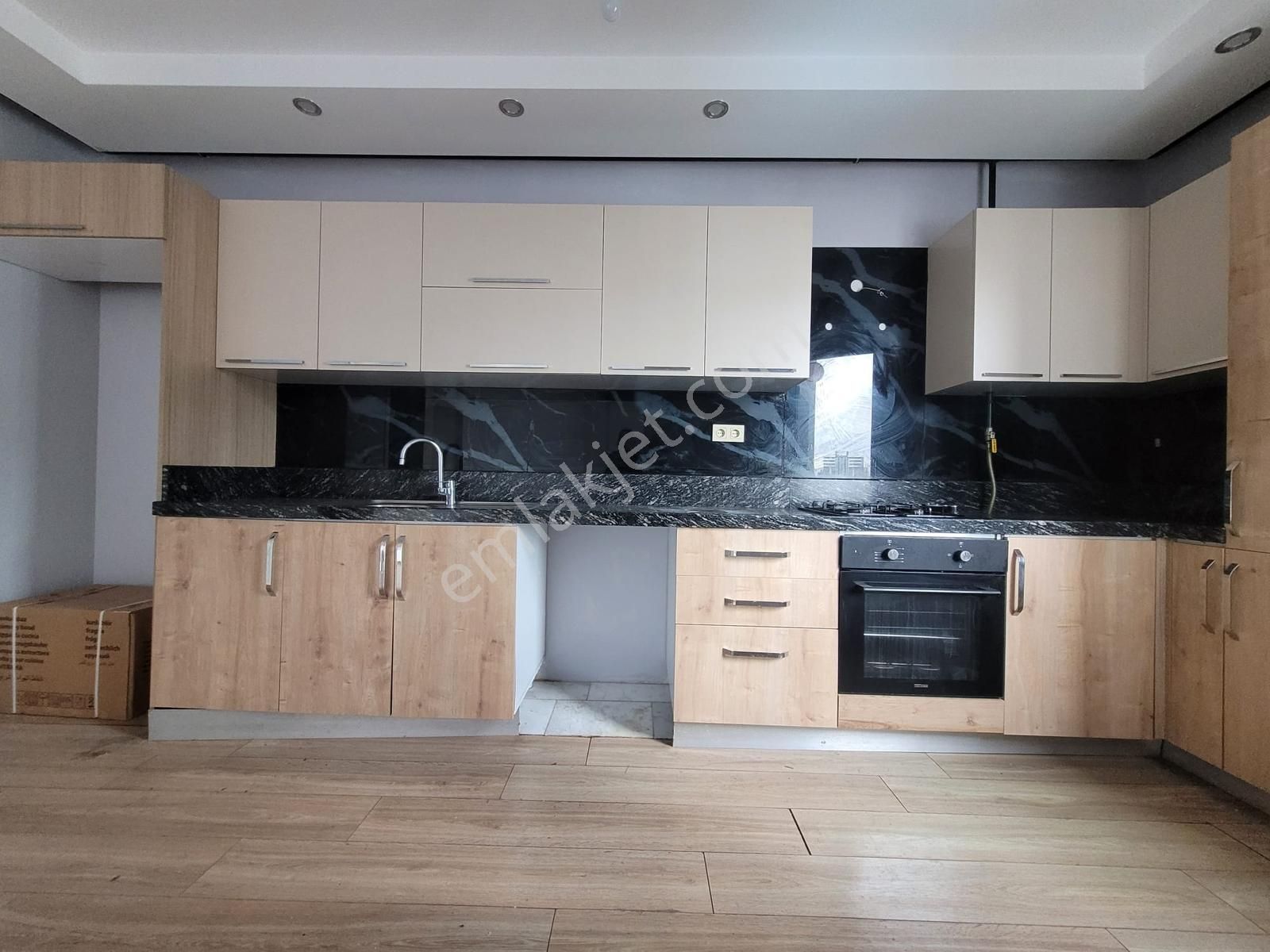 Yüzüncüyıl'da 16. Kat, Havuzlu Güvenlikli Site İçinde Kiralık - Görsel 22