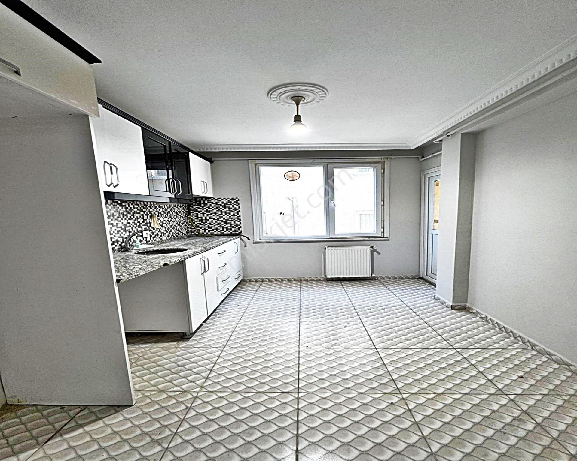 Meydana Hastahaneye Caddeye Yakın 3+1 Temiz 145m2 Satılık Daire - Görsel 4