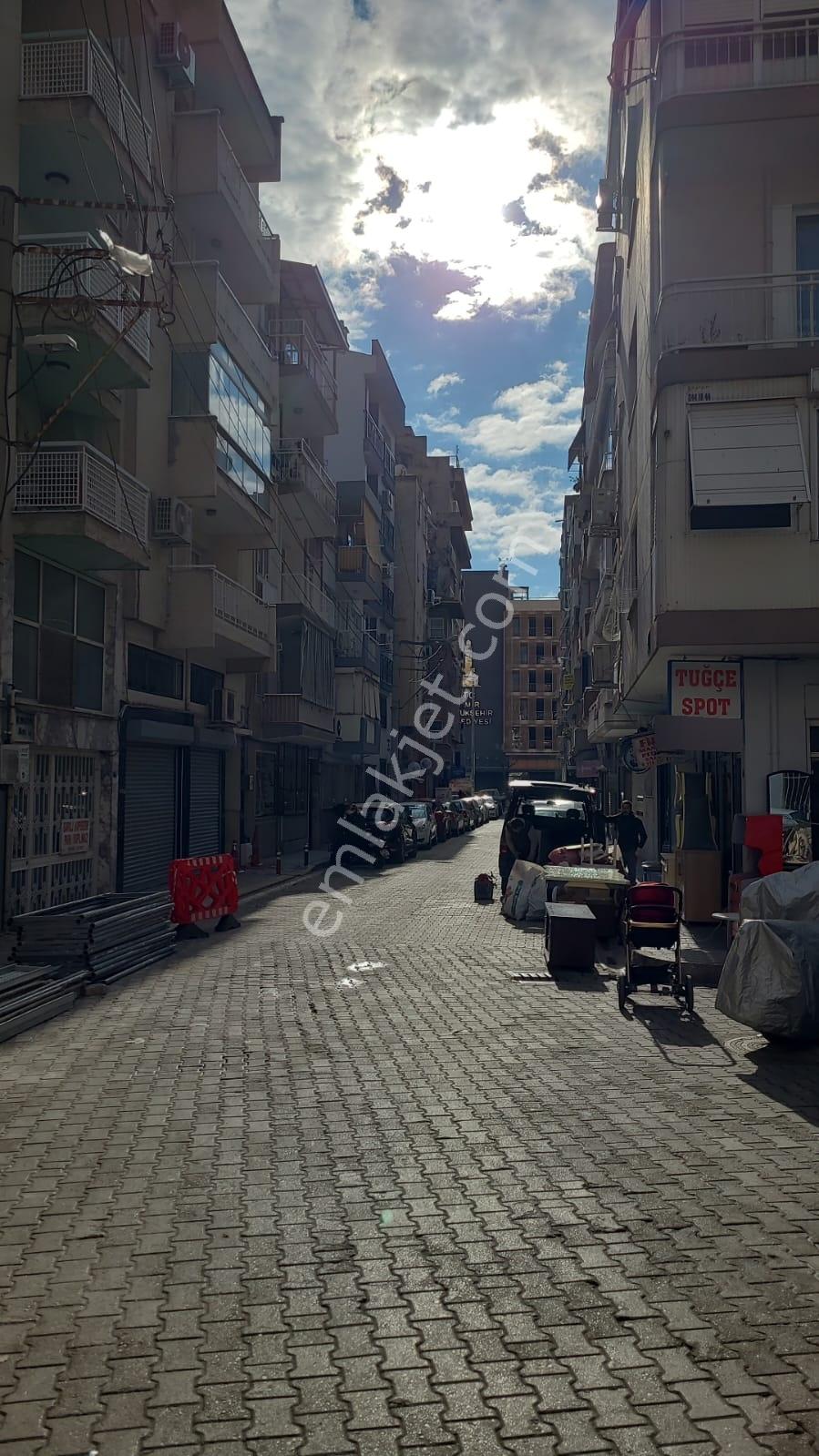 Alaybey Katlı Otopark (migros) Yakınlarında Yatırımlık Dükkan