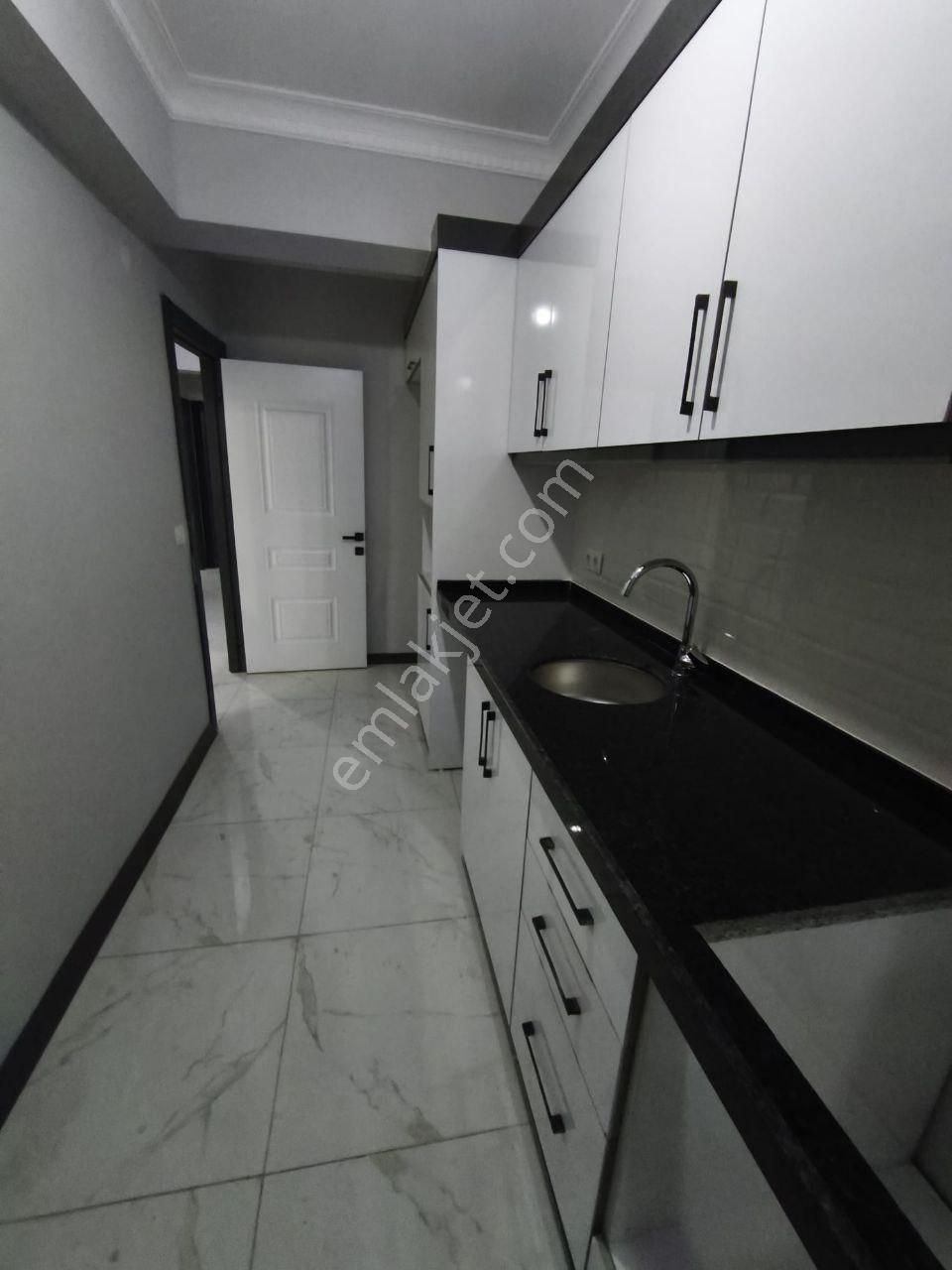 Satılık Bağcılar Güneşli Hürriyet Mah. 2+1 80m2 Sıfır Daire !!! - Görsel 3